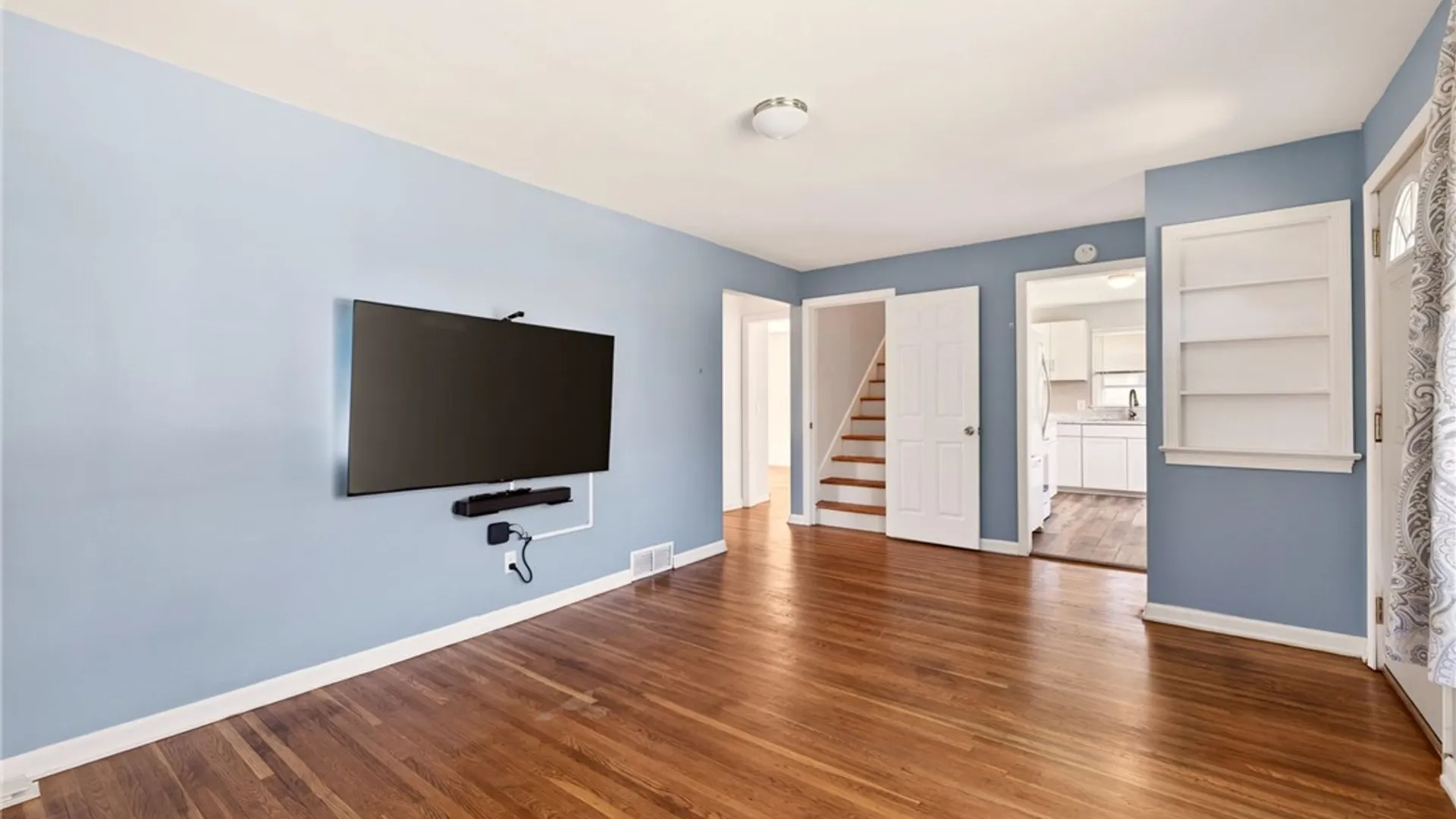 Property at 129 Wyndham Road, Rochester, NY 14612 6