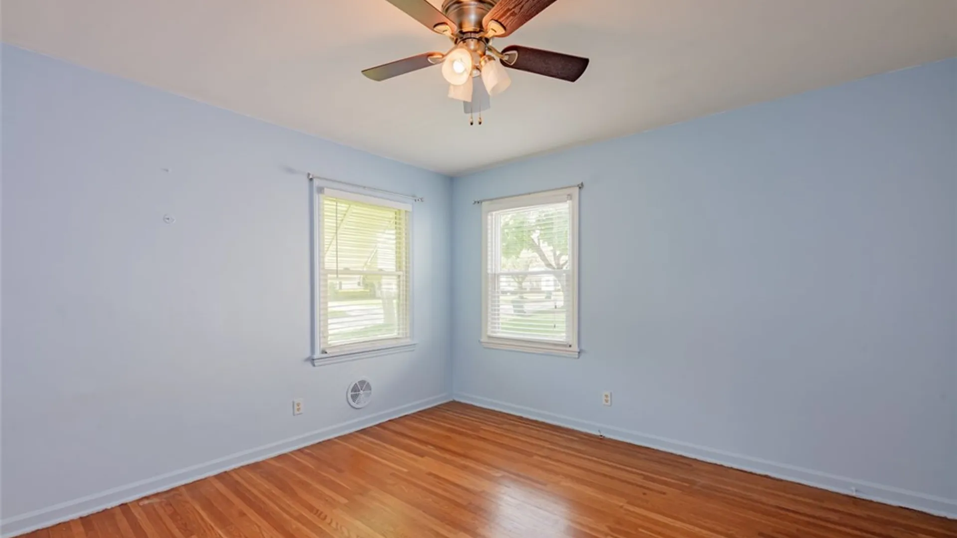 Property at 22 Claybrook Street, Rochester, NY 14609 15