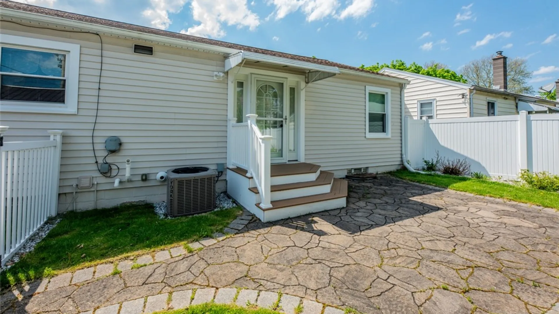 Property at 22 Claybrook Street, Rochester, NY 14609 27