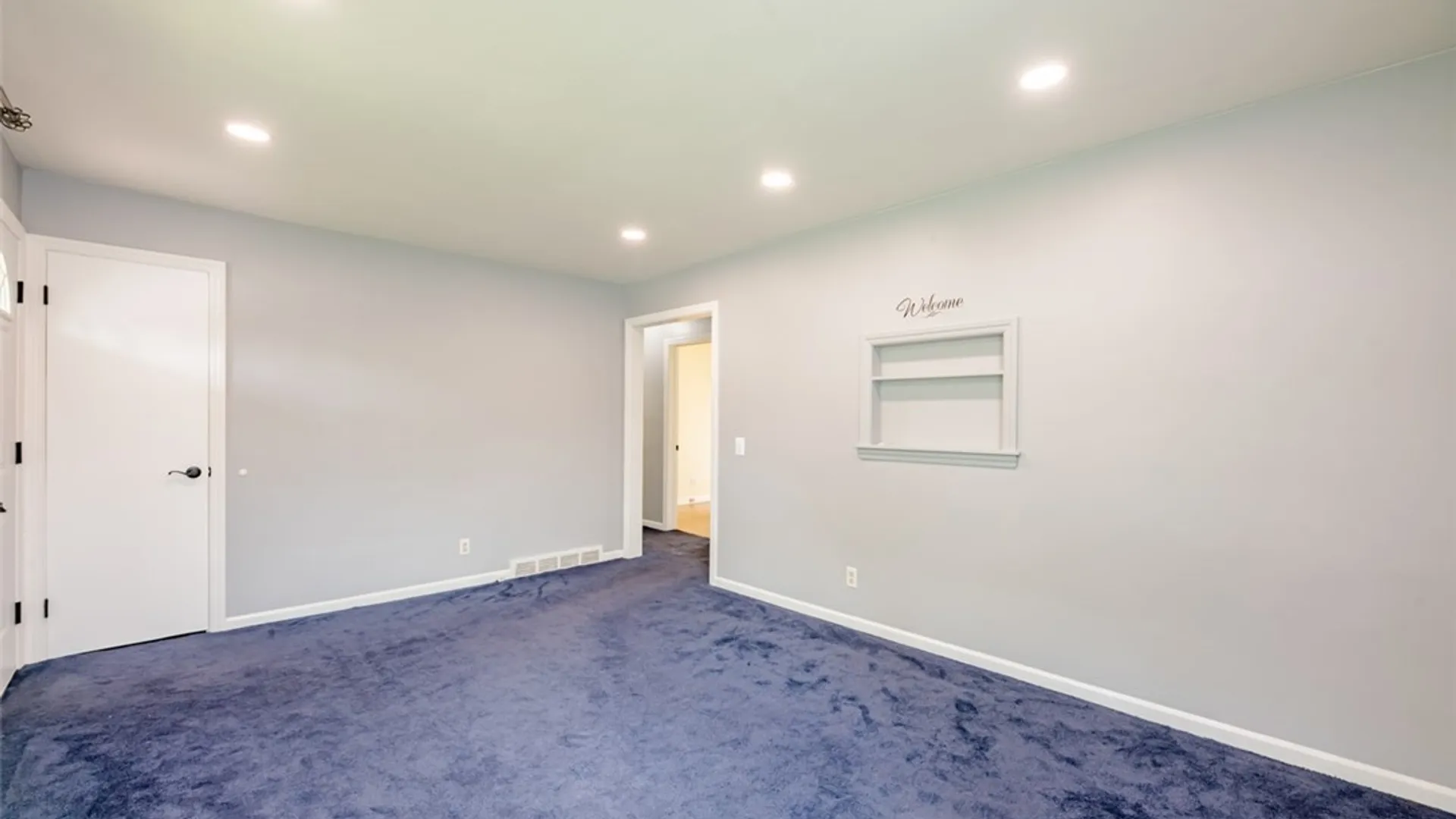 Property at 22 Claybrook Street, Rochester, NY 14609 4