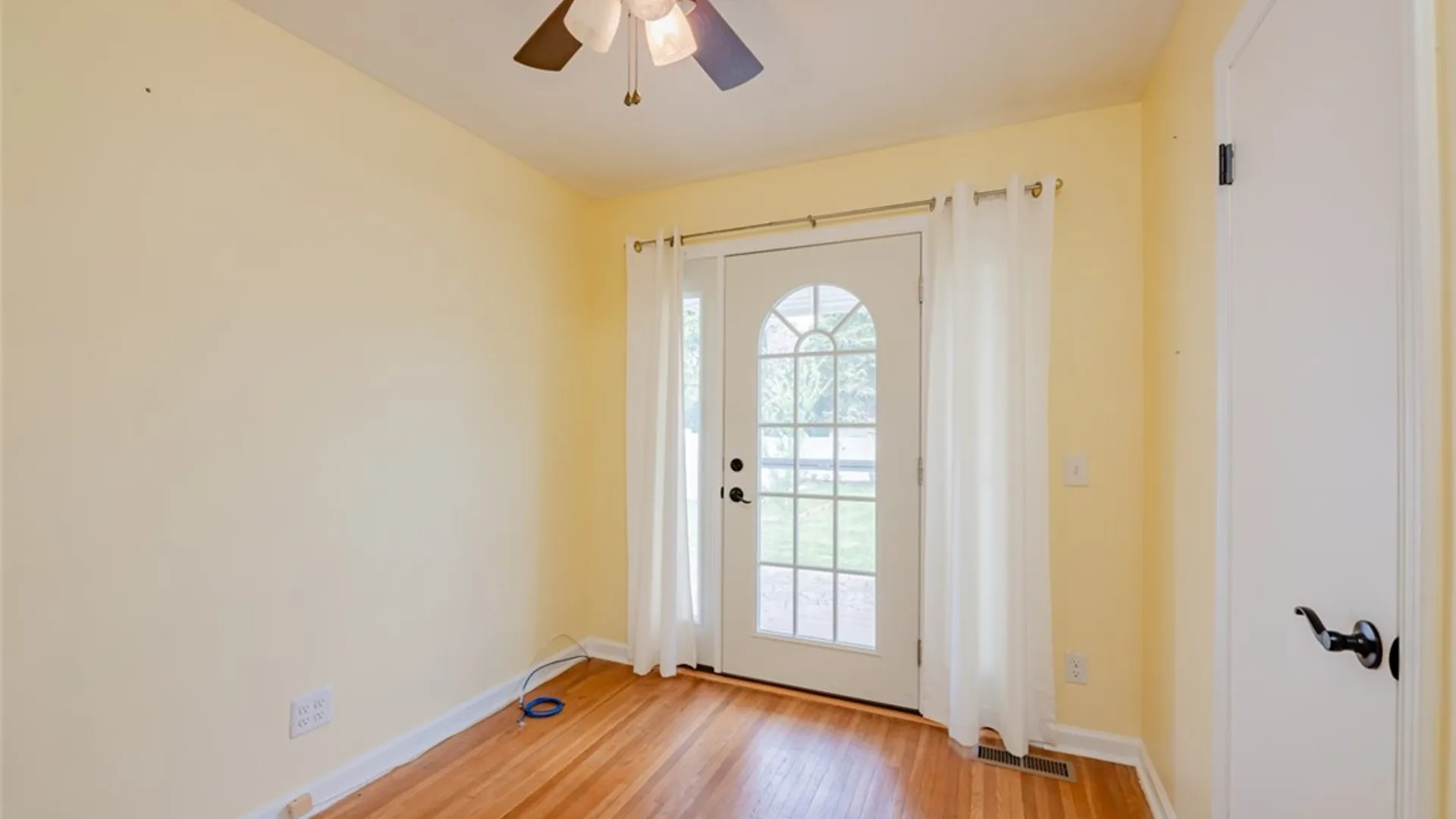 Property at 22 Claybrook Street, Rochester, NY 14609 9