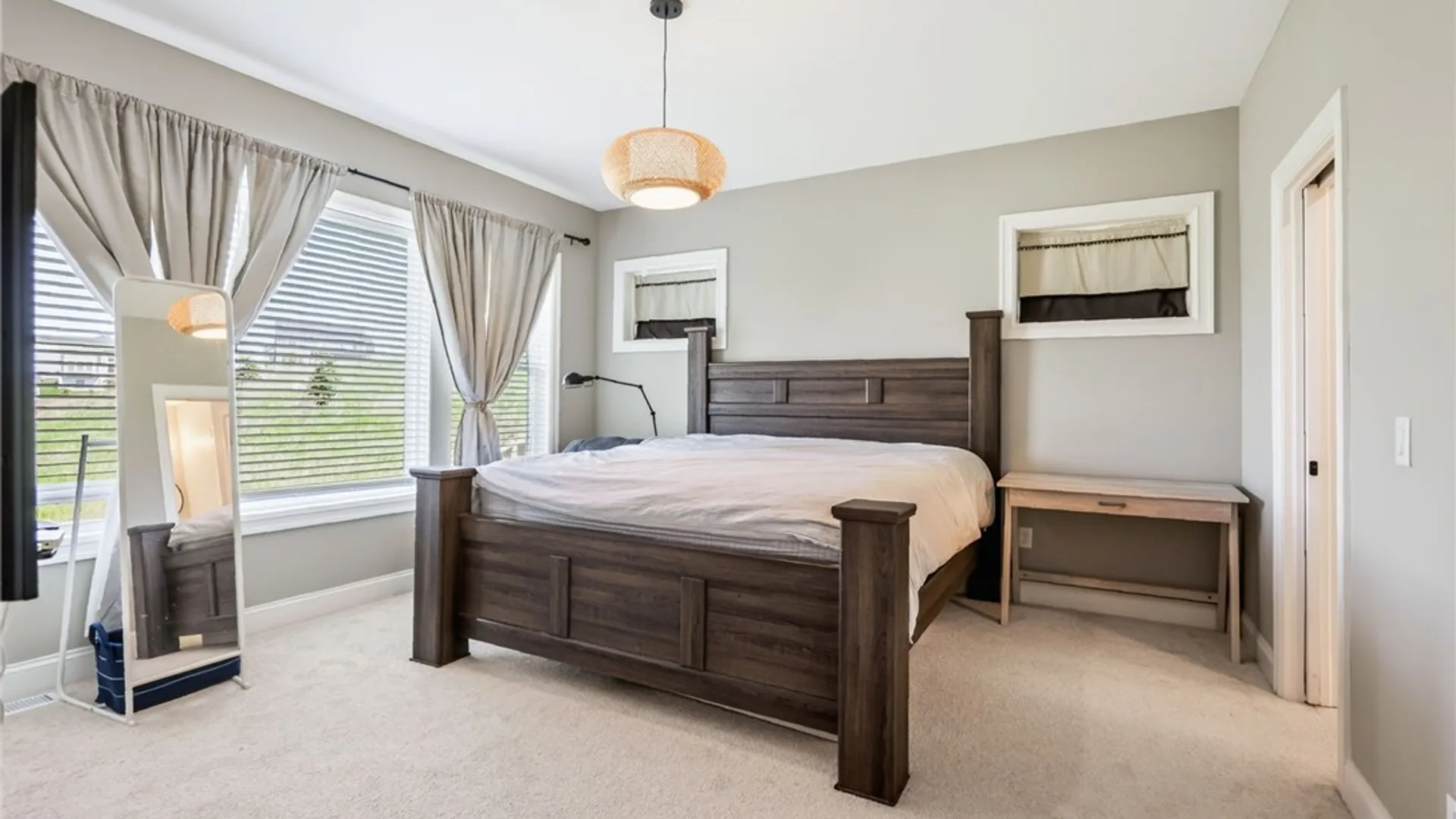 Property at 4 Black Wood Circle, Pittsford, NY 14534 22