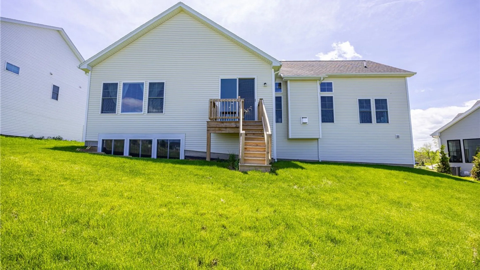 Property at 4 Black Wood Circle, Pittsford, NY 14534 42