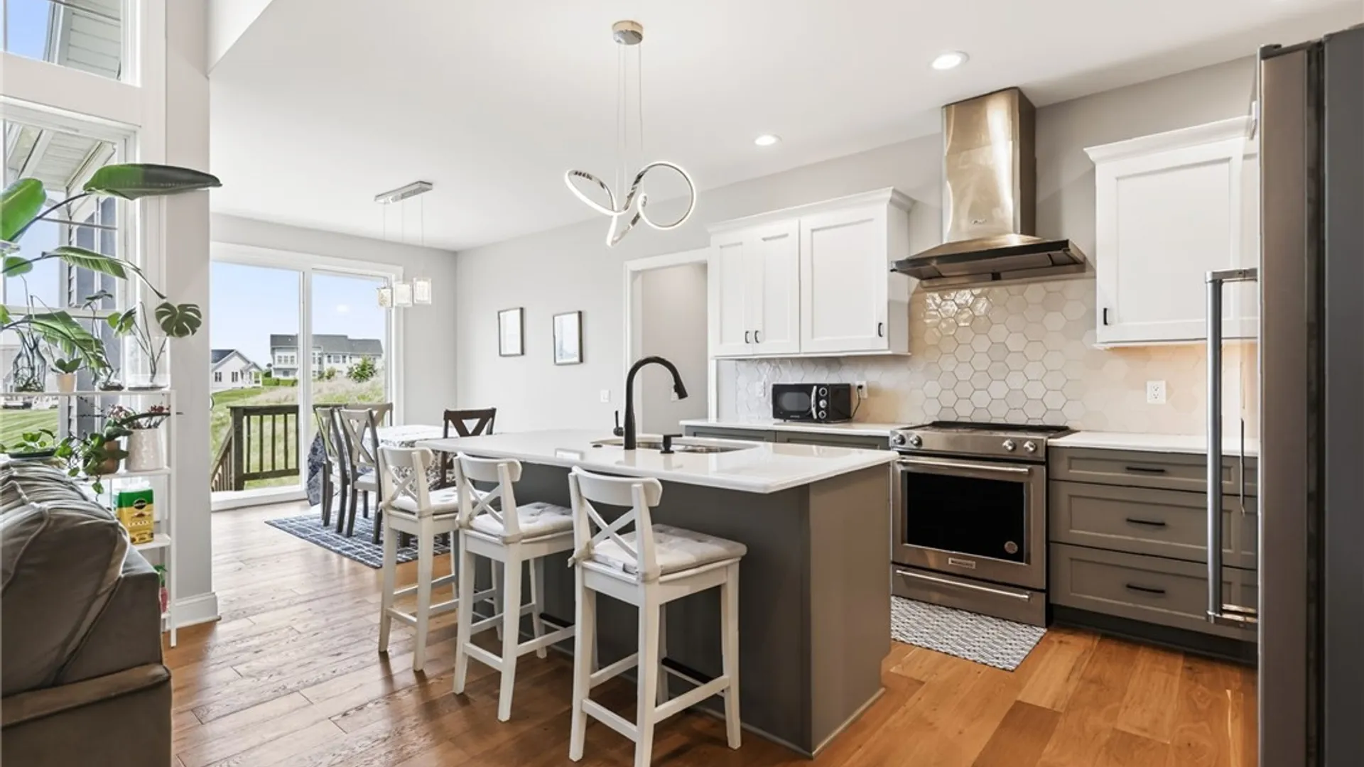 Property at 4 Black Wood Circle, Pittsford, NY 14534 8