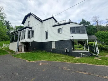 Property at 17 W 1st Street, Corning City, NY 14830