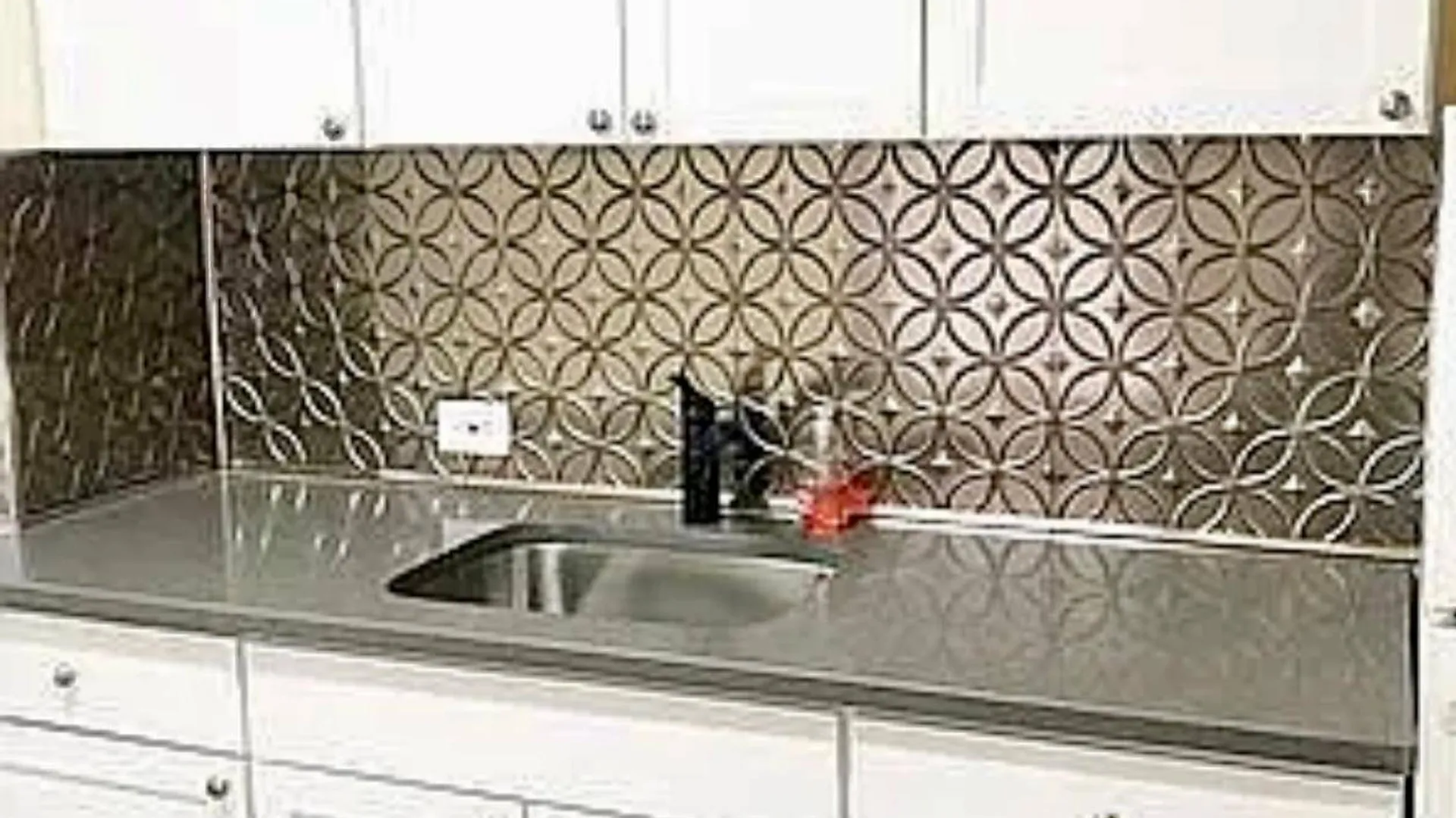 Property at 73-01 Ditmars Blvd, Astoria, NY 11370 2