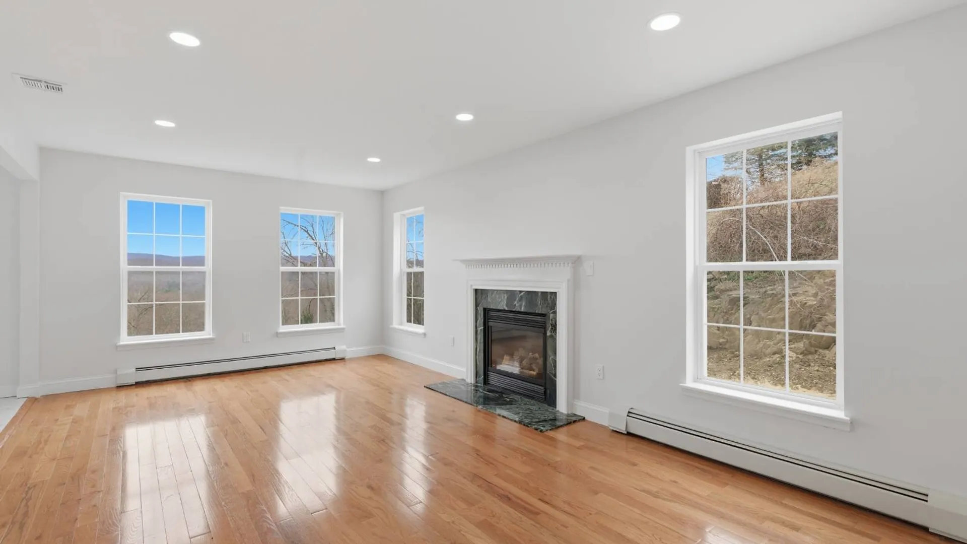 Property at 41 Hickory Road, Sloatsburg, NY 10974 11