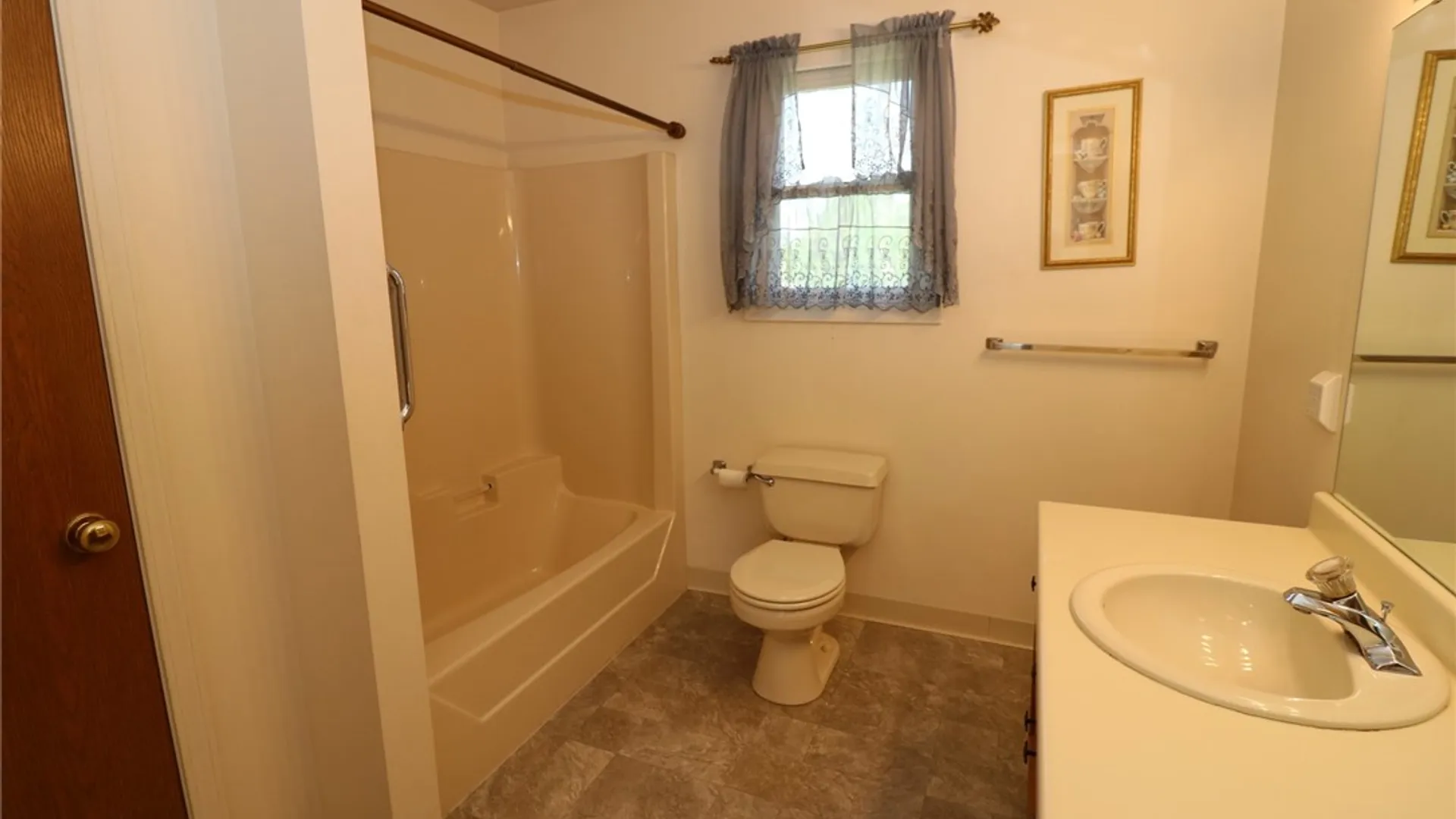 Property at 1328 Courtney Drive, Victor, NY 14564 25