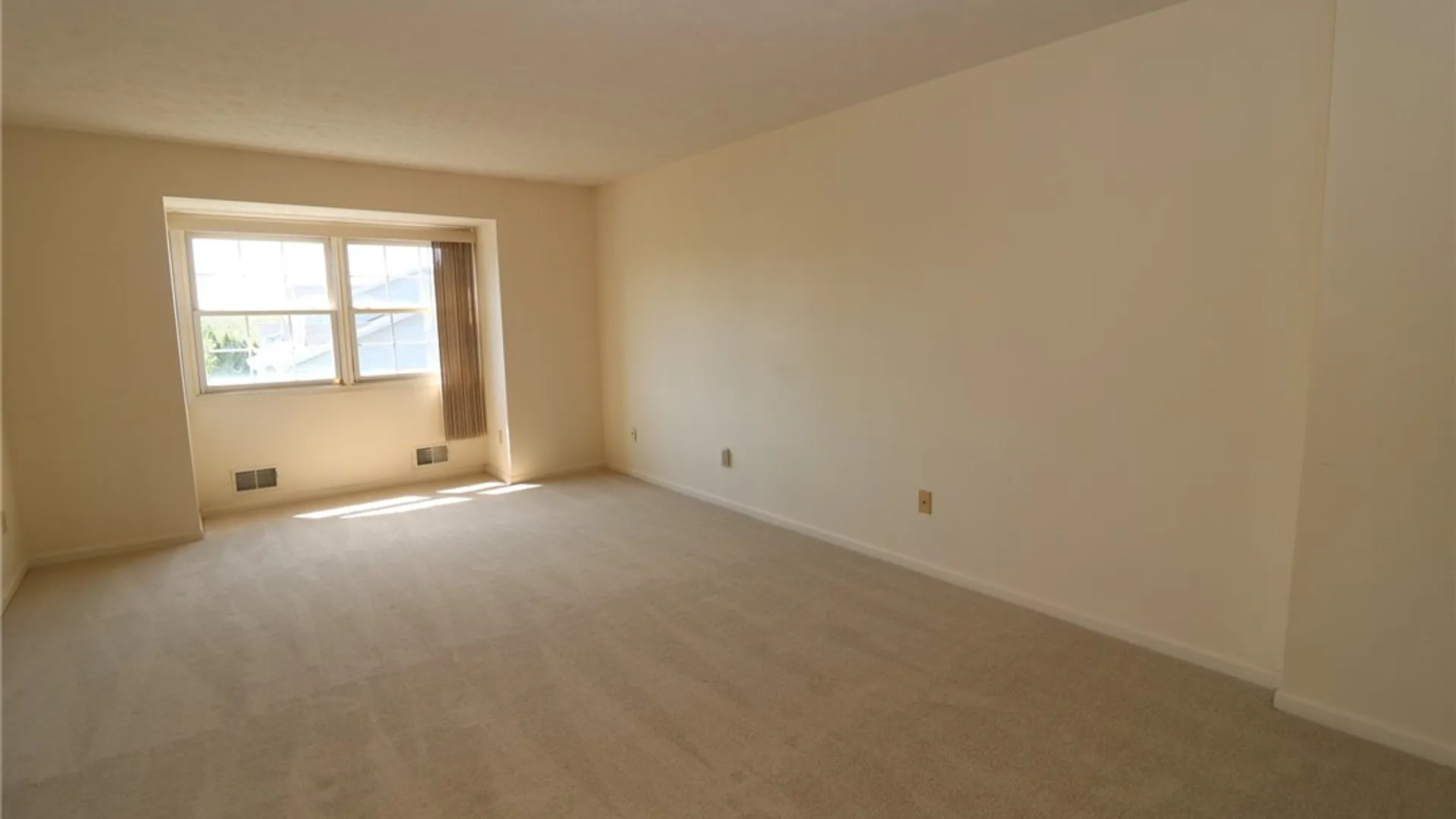 Property at 1328 Courtney Drive, Victor, NY 14564 27