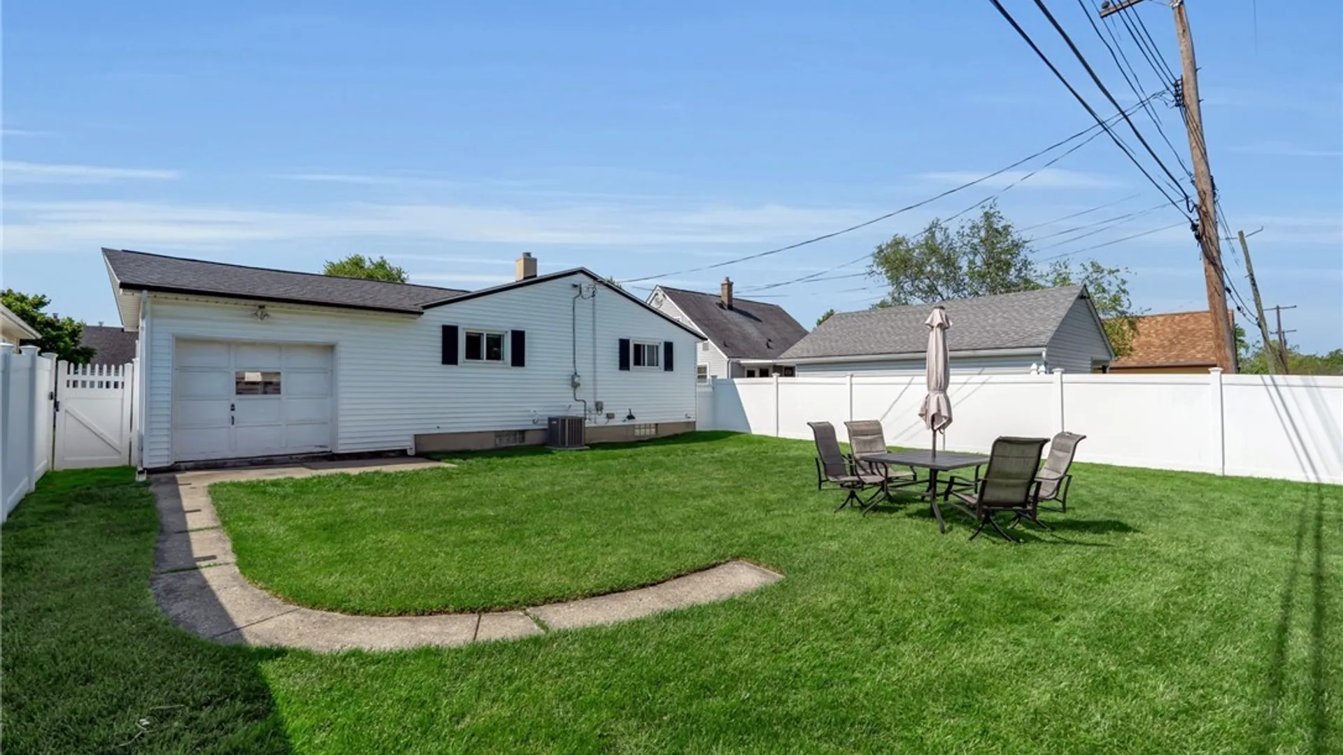 Property at 147 Harris Court, Cheektowaga, NY 14225 25