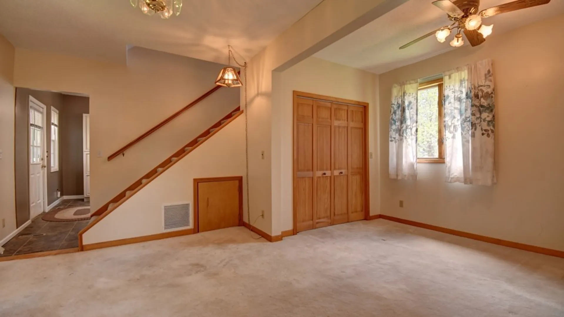 Property at 200 Thorndale Avenue, West Seneca, NY 14224 10