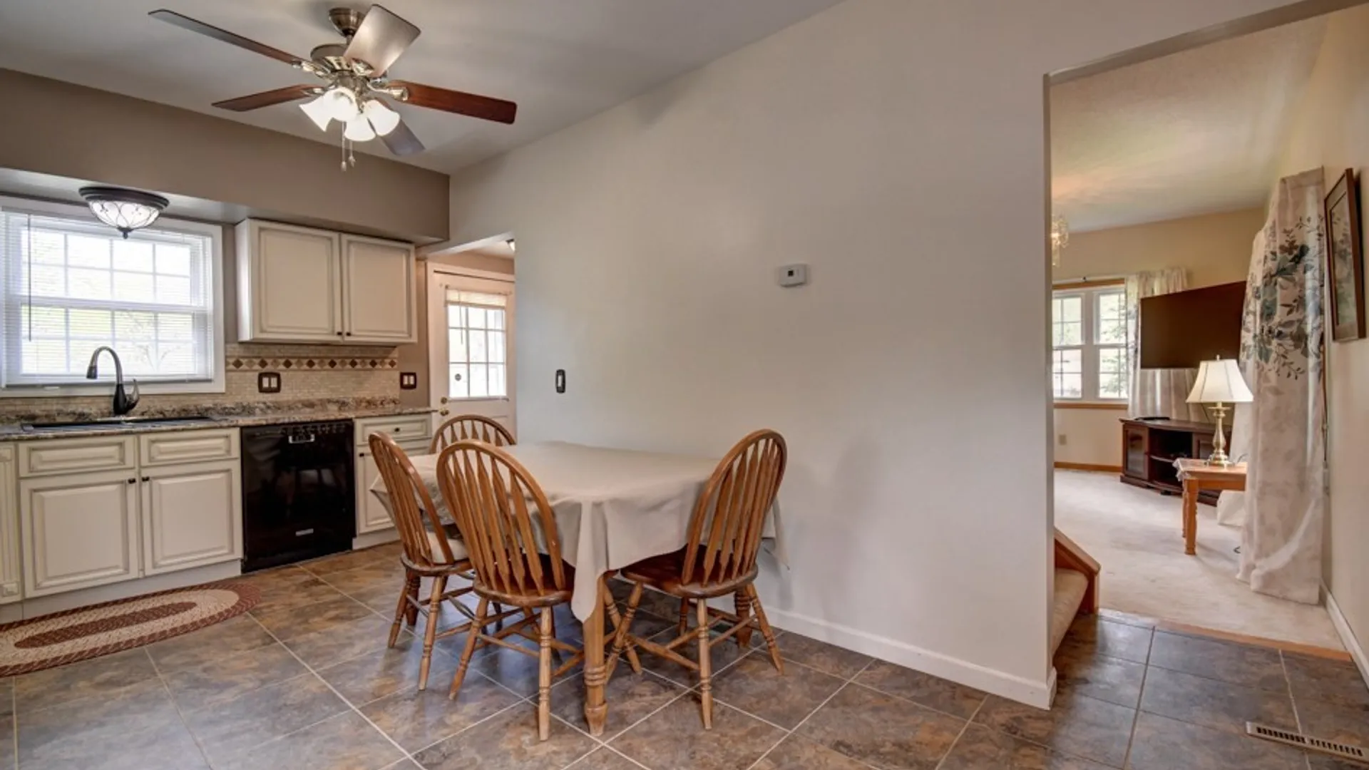 Property at 200 Thorndale Avenue, West Seneca, NY 14224 15