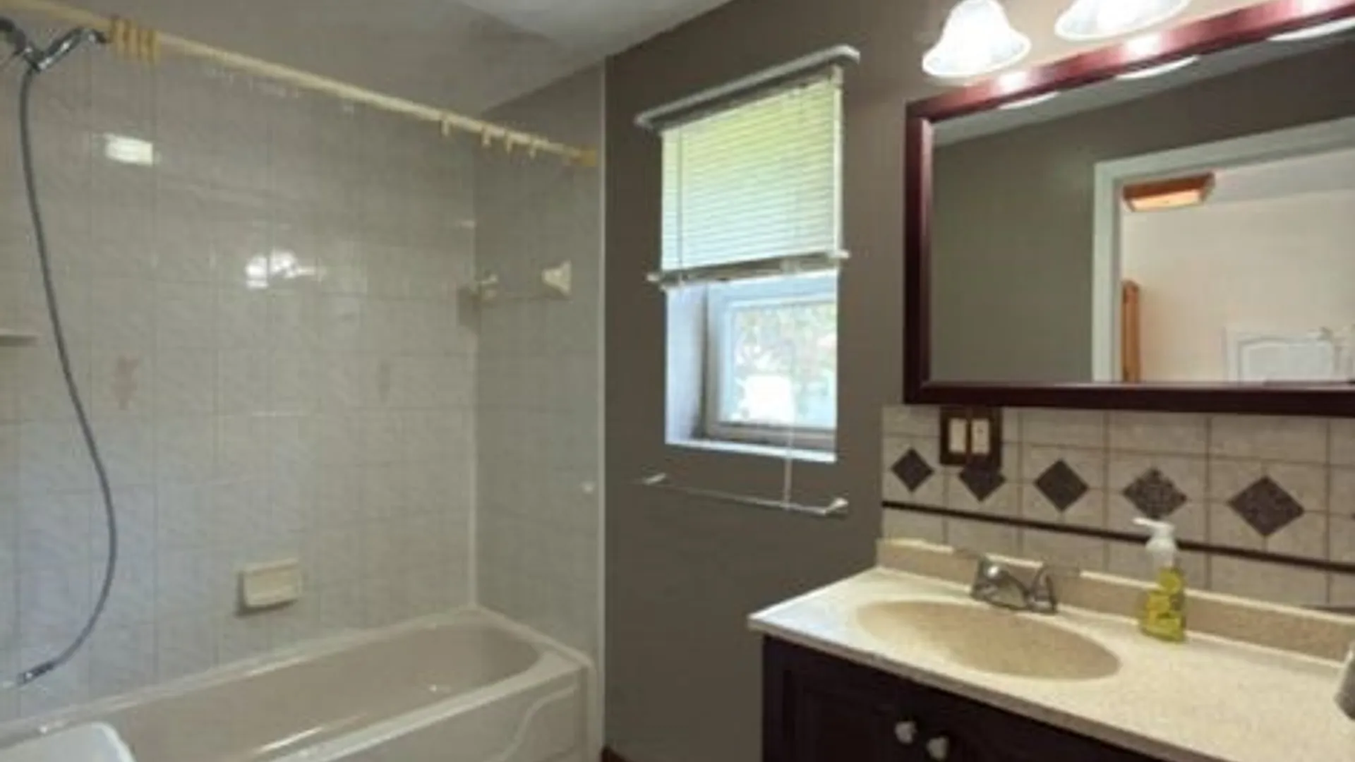 Property at 200 Thorndale Avenue, West Seneca, NY 14224 18