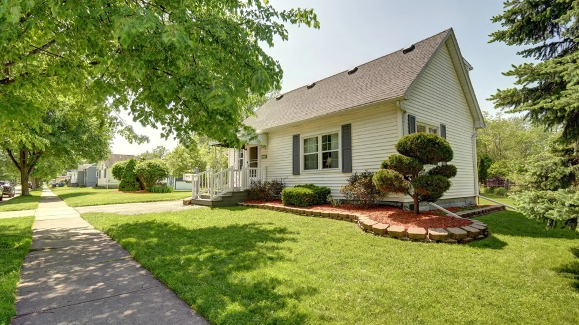 Property at 200 Thorndale Avenue, West Seneca, NY 14224 2