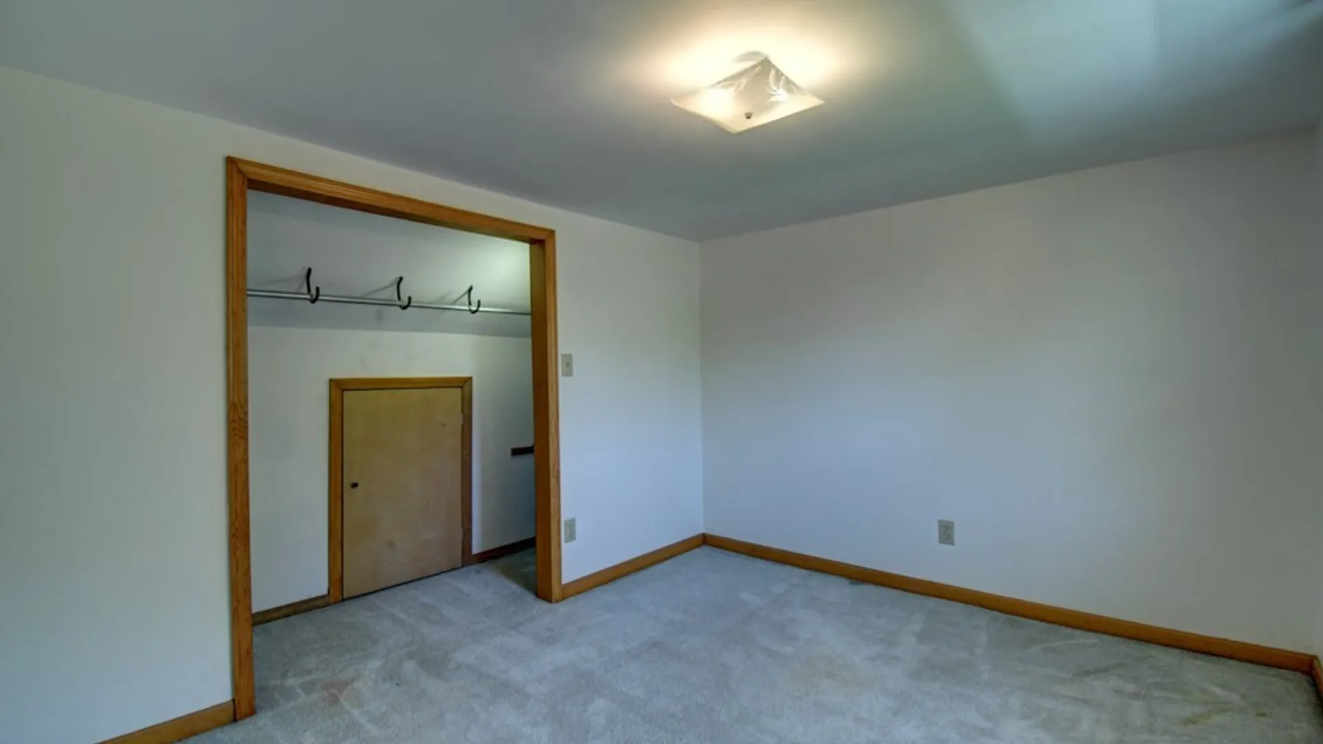 Property at 200 Thorndale Avenue, West Seneca, NY 14224 24
