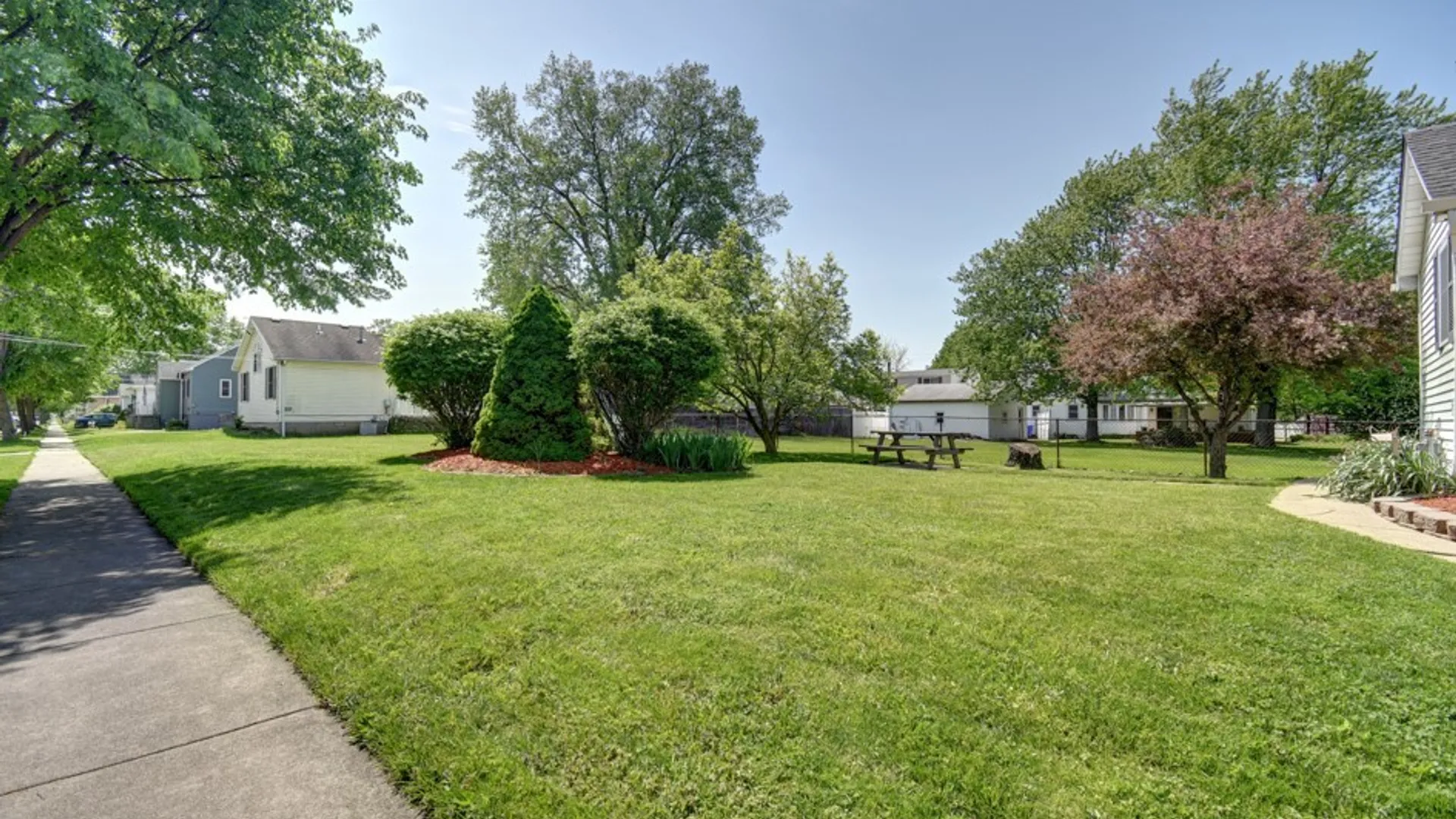 Property at 200 Thorndale Avenue, West Seneca, NY 14224 32