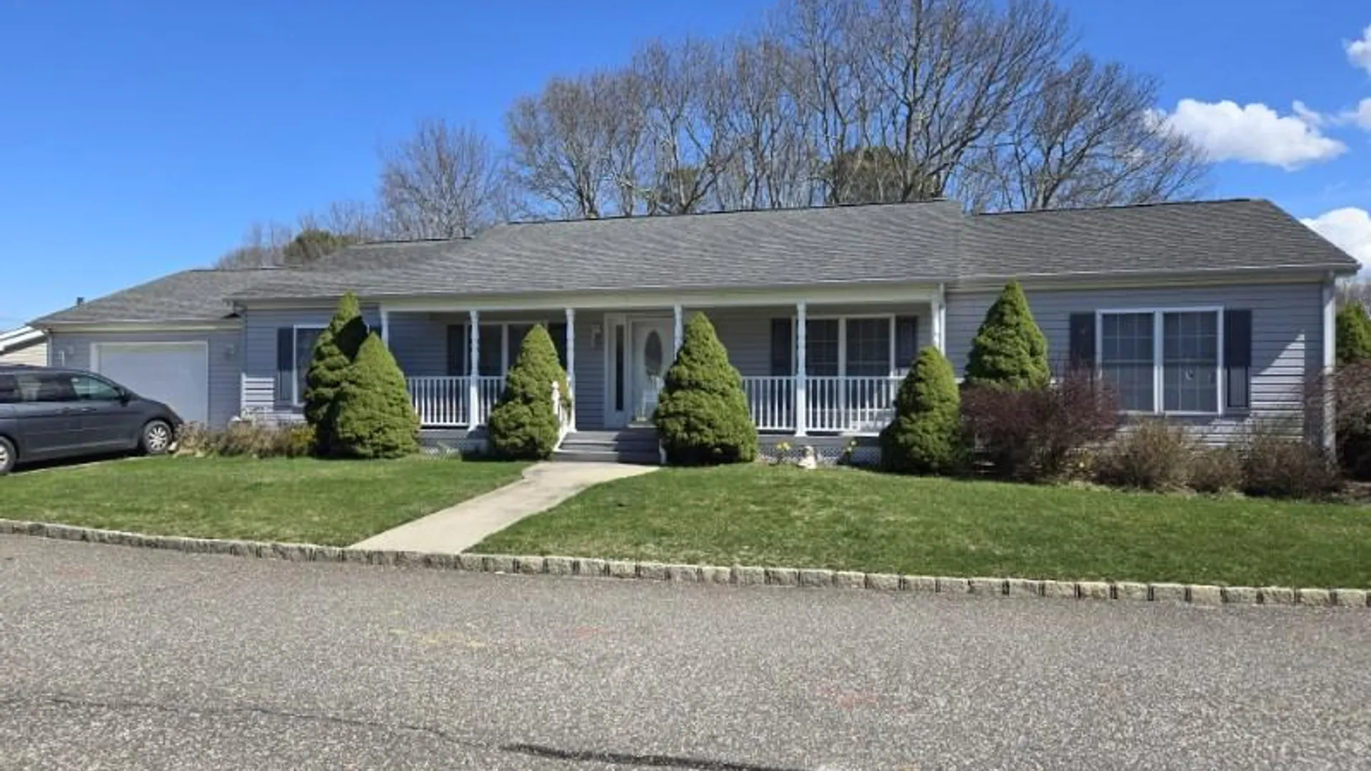 Property at 1407-271 Middle Rd, Calverton, NY 11933 15