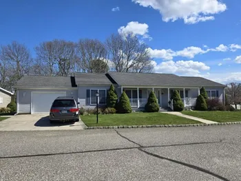 Property at 1407-271 Middle Rd, Calverton, NY 11933