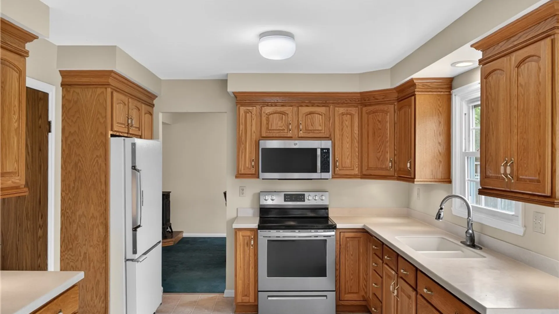 Property at 6143 Palisades Dr, Cicero, NY 13039 15