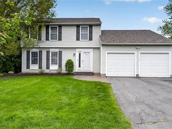 Property at 6143 Palisades Dr, Cicero, NY 13039
