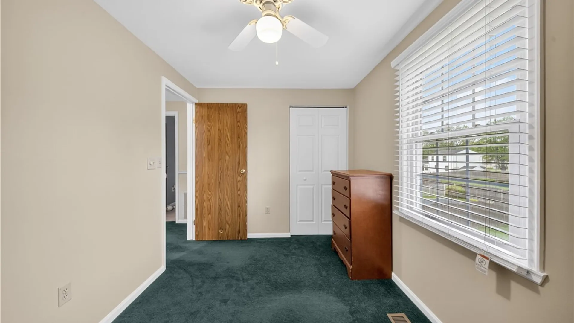 Property at 6143 Palisades Dr, Cicero, NY 13039 25