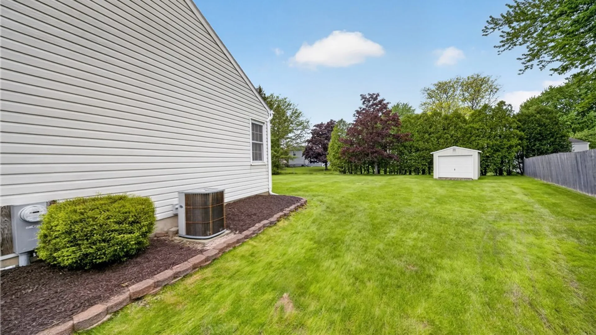 Property at 6143 Palisades Dr, Cicero, NY 13039 37