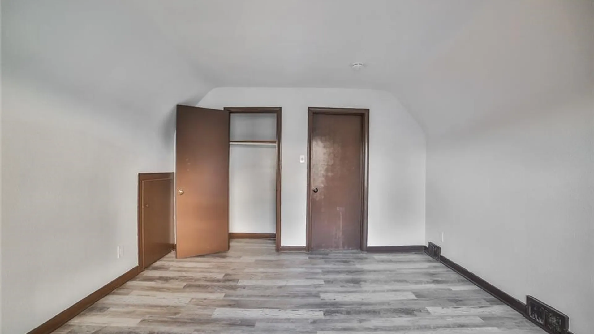 Property at 417 24th Street, Niagara Falls, NY 14303 28
