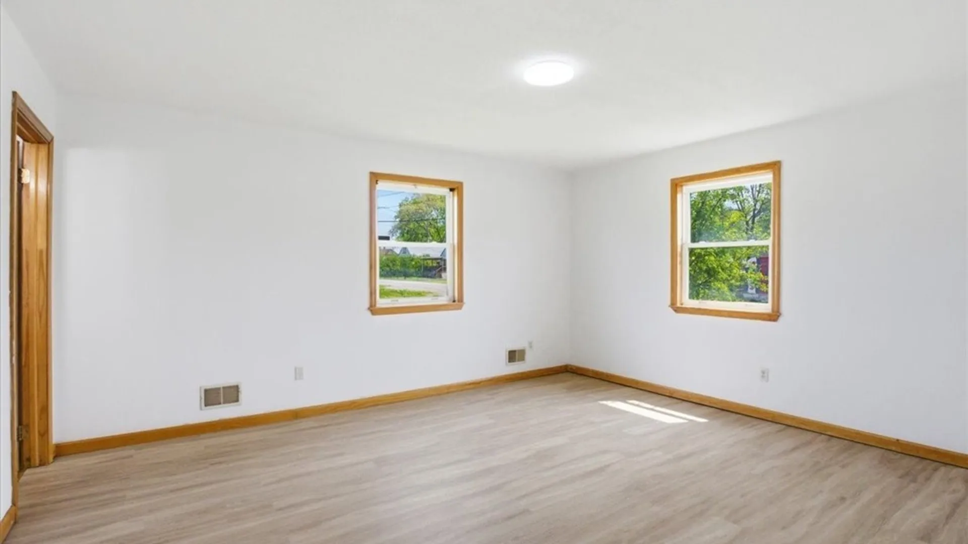 Property at 3125 Portland Street, Niagara, NY 14305 18