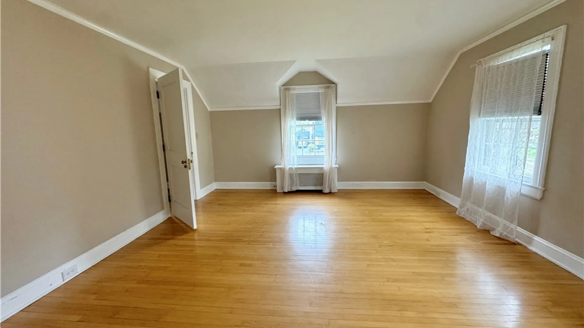 Property at 654 Logan Street, Elmira City, NY 14901 32