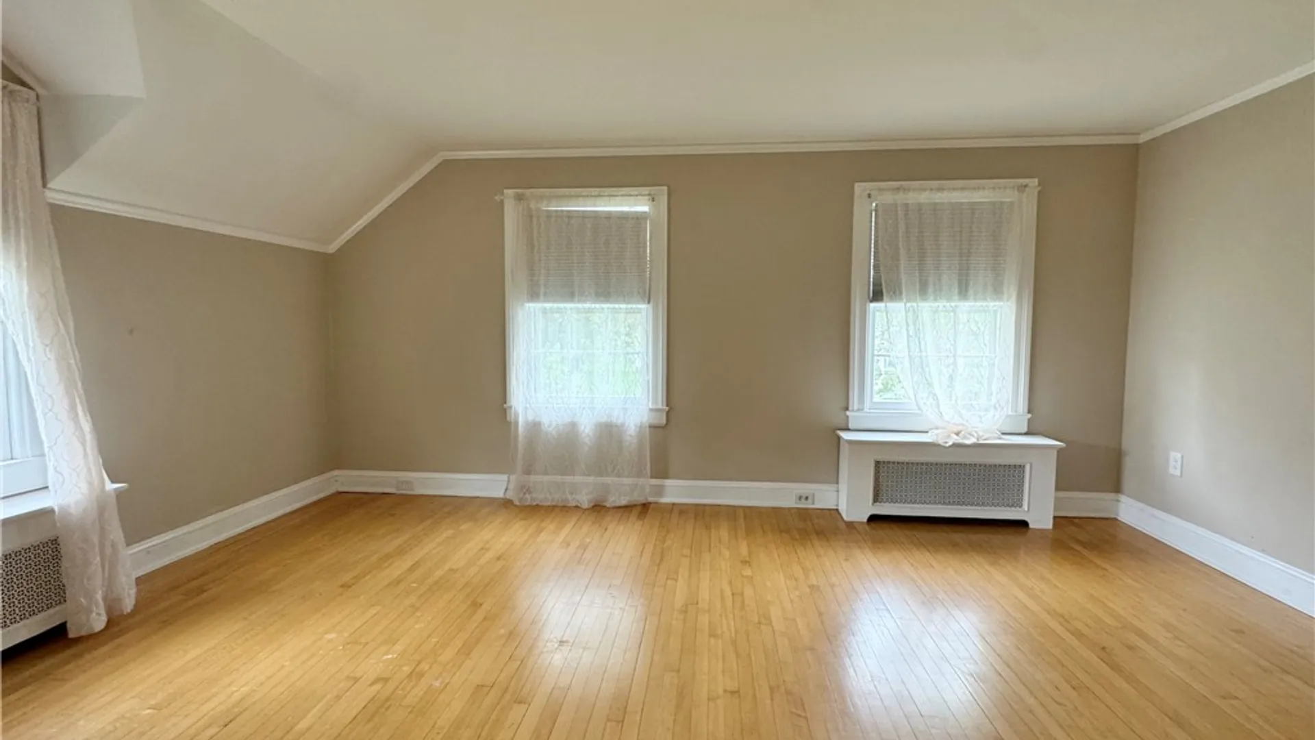 Property at 654 Logan Street, Elmira City, NY 14901 33
