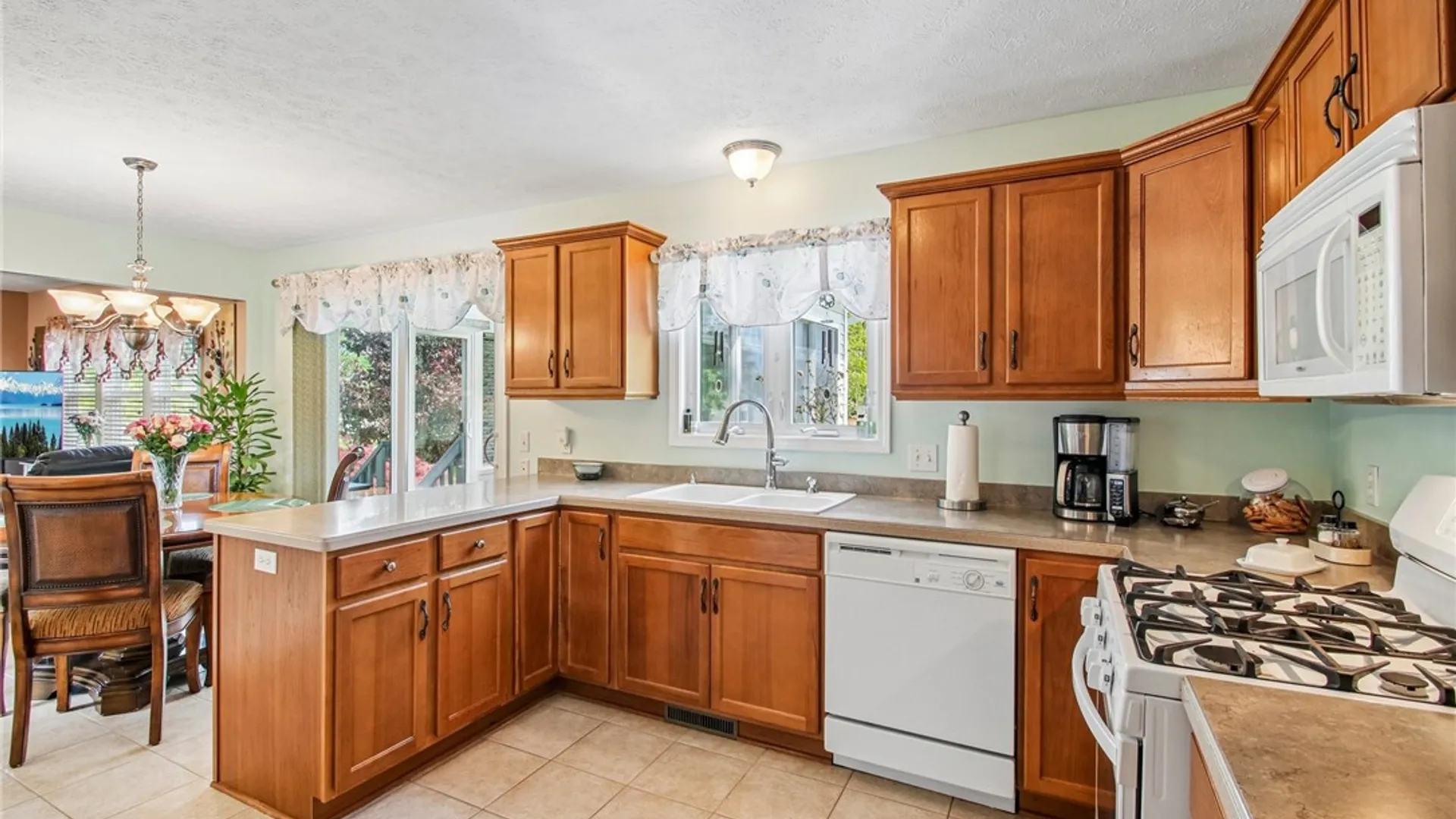 Property at 82 Quarterdeck Place, Greece, NY 14612 12