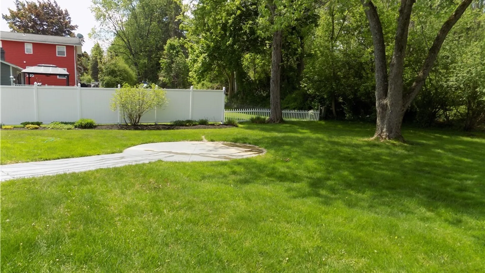 Property at 12 Court Knolle, New Hartford, NY 13413 2