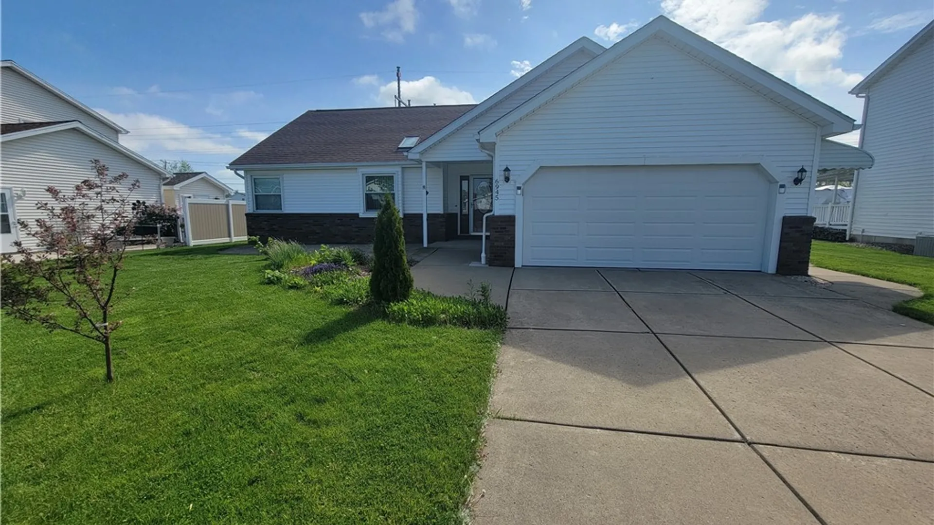 Property at 6945 Walmore Road, Wheatfield, NY 14304 2