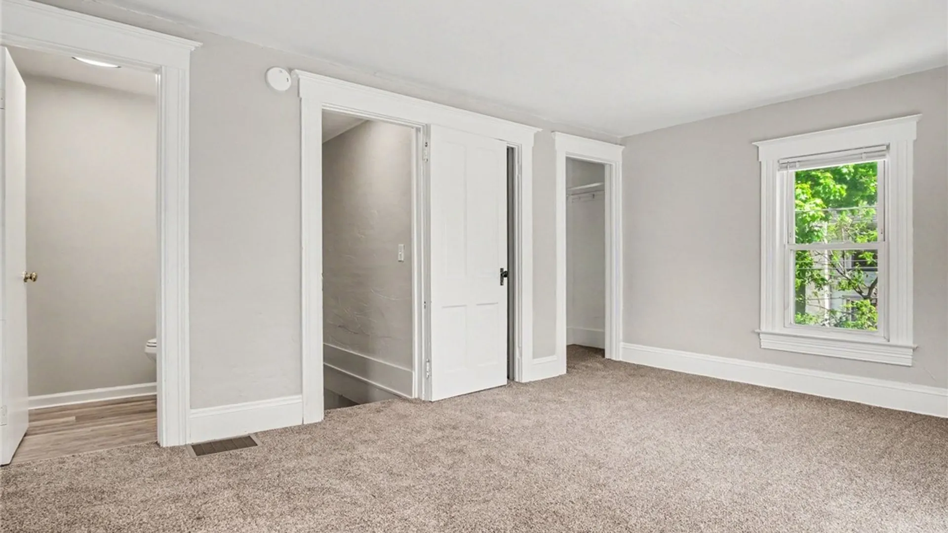 Property at 1897 Ridge Rd, Ontario, NY 14519 25