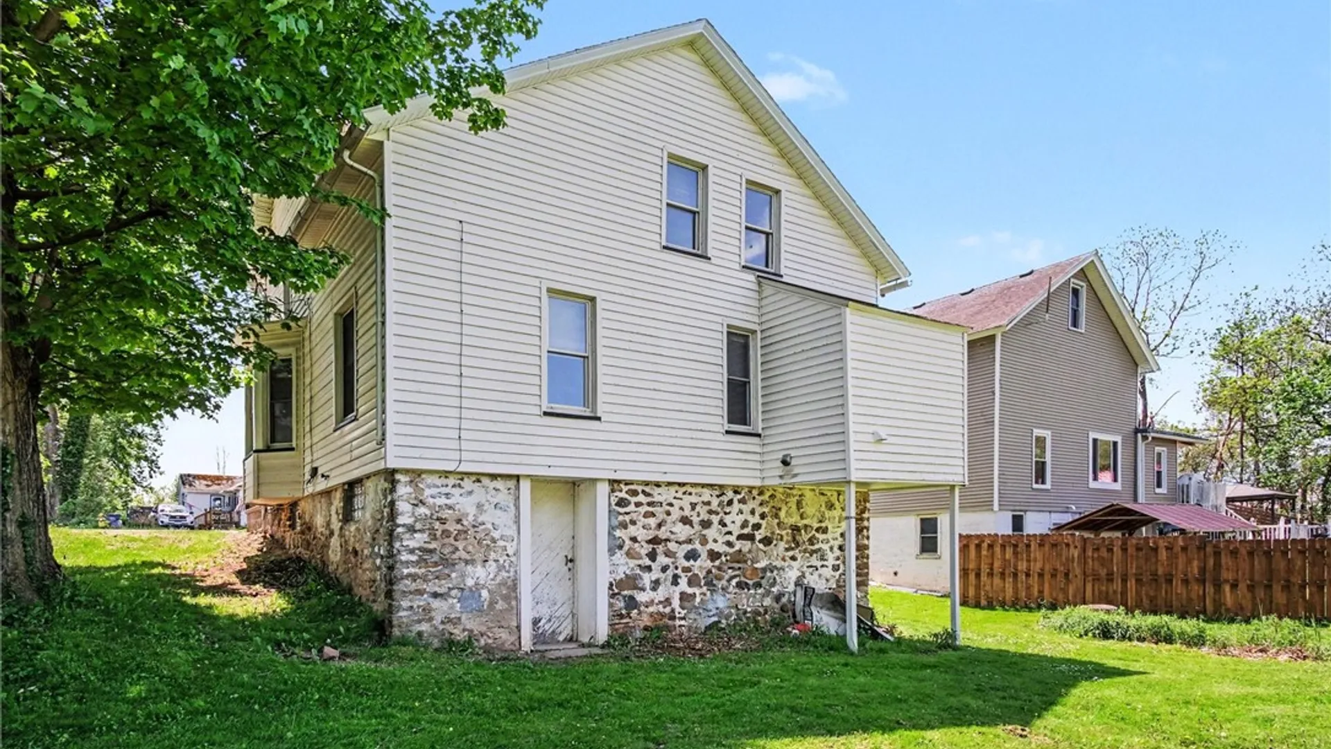 Property at 1897 Ridge Rd, Ontario, NY 14519 28