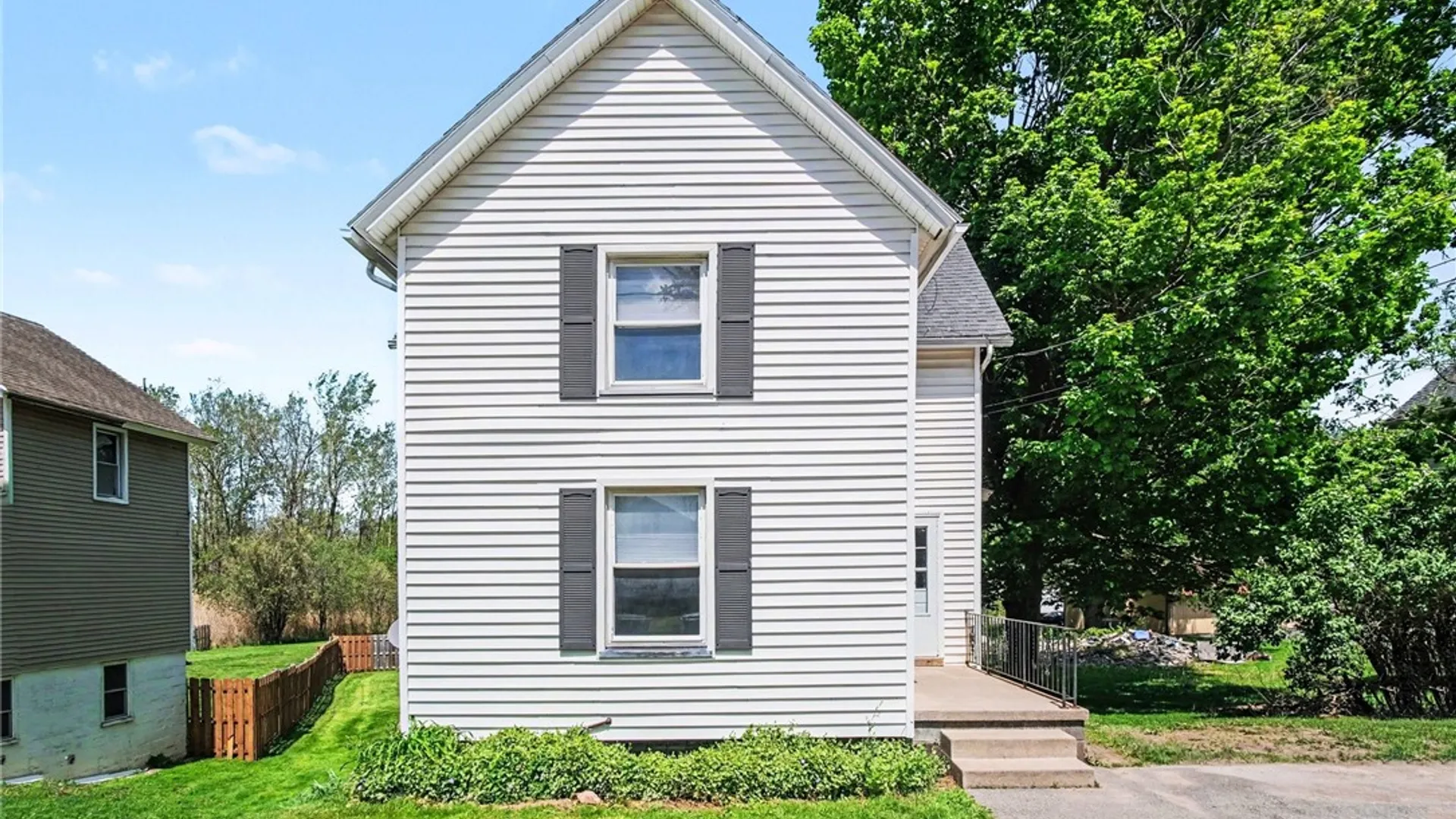Property at 1897 Ridge Rd, Ontario, NY 14519 3