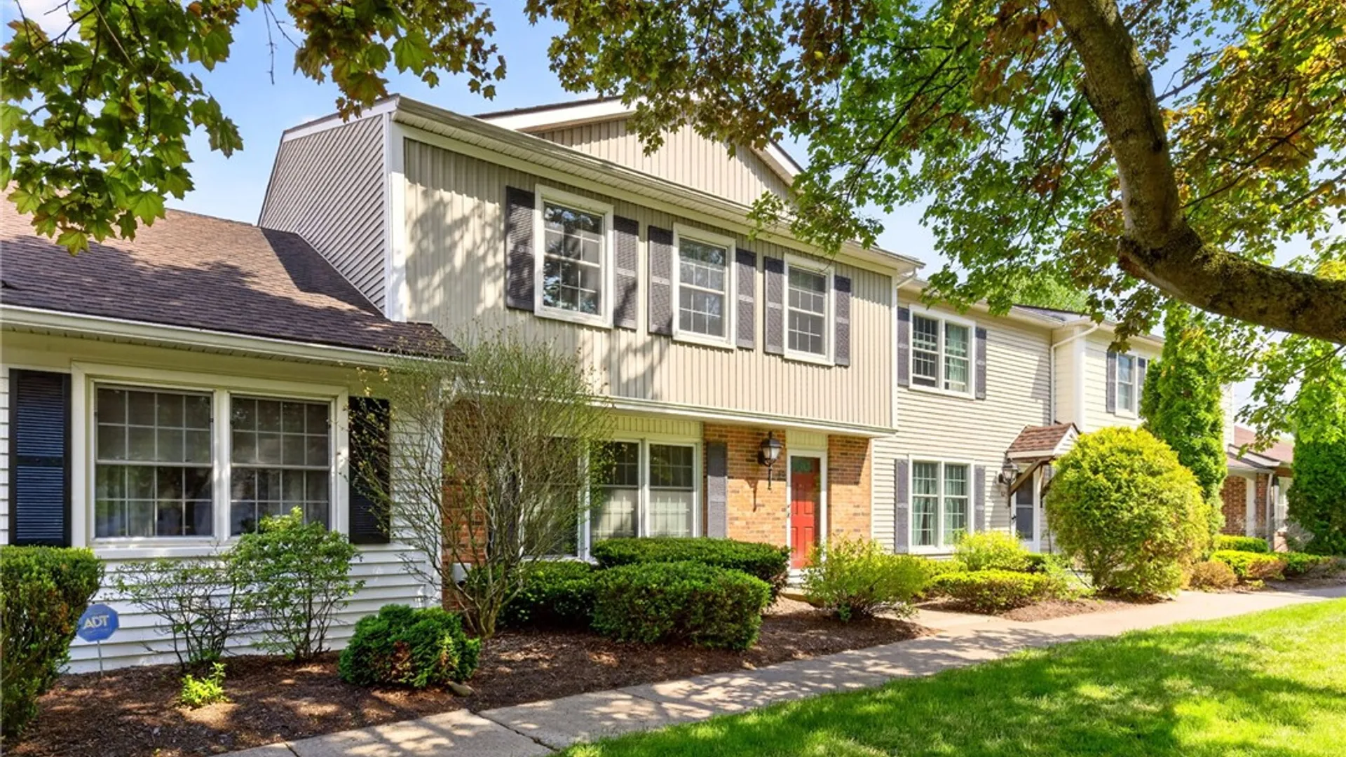 Property at 80 New Wickham Drive, Penfield, NY 14526 4