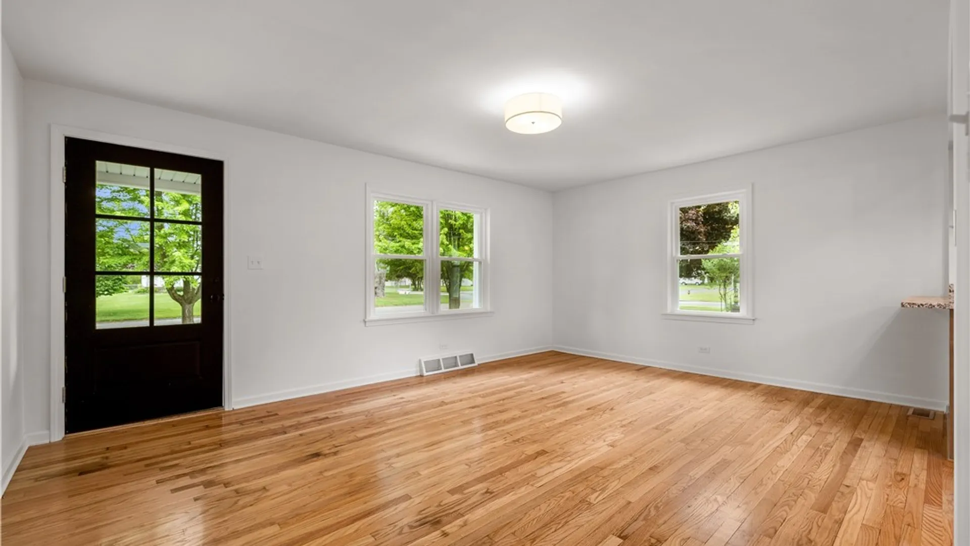 Property at 910 Mckinley Avenue, Rome, NY 13440 5