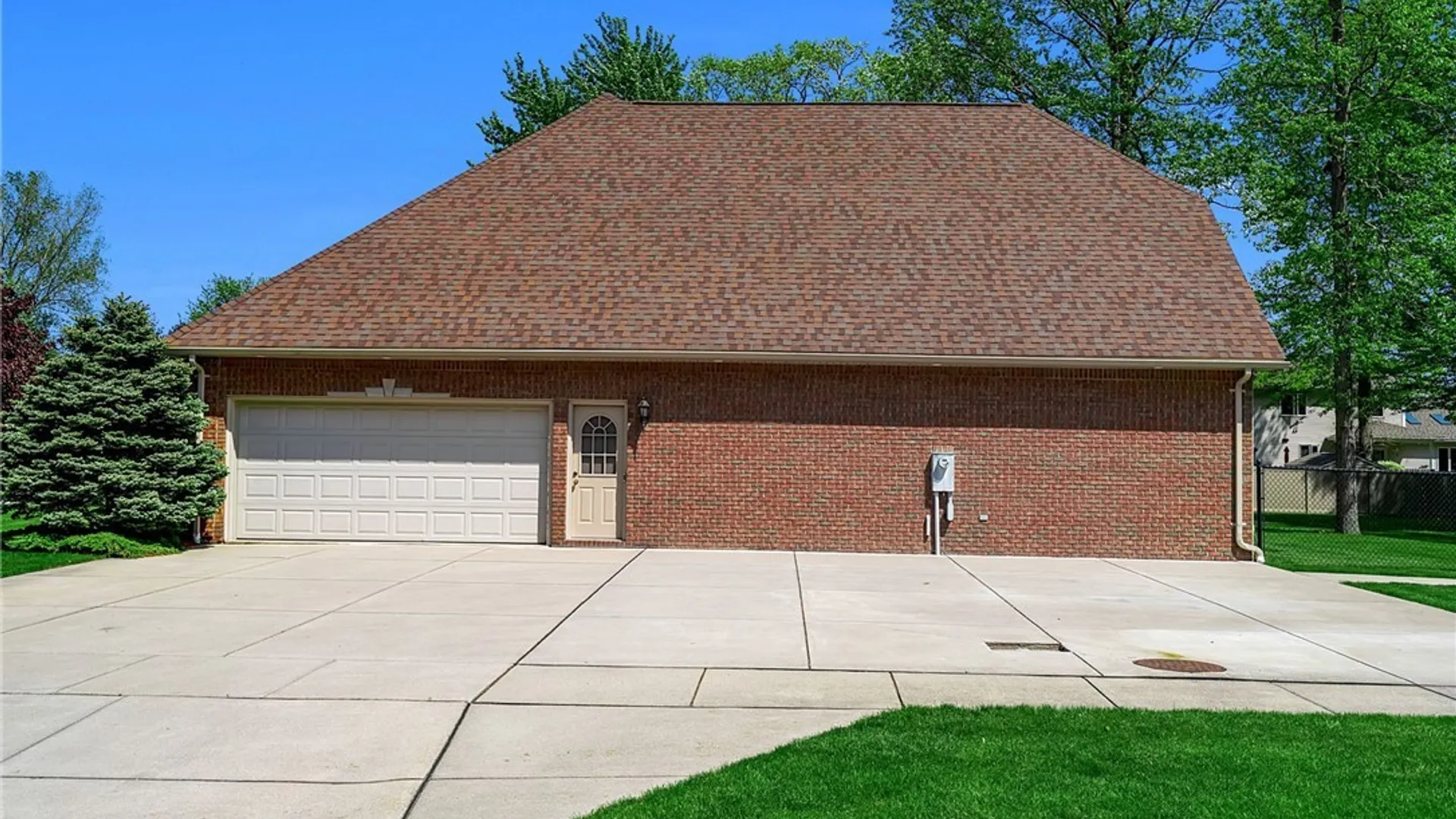 Property at 1230 Bowen Drive, North Tonawanda, NY 14120 3