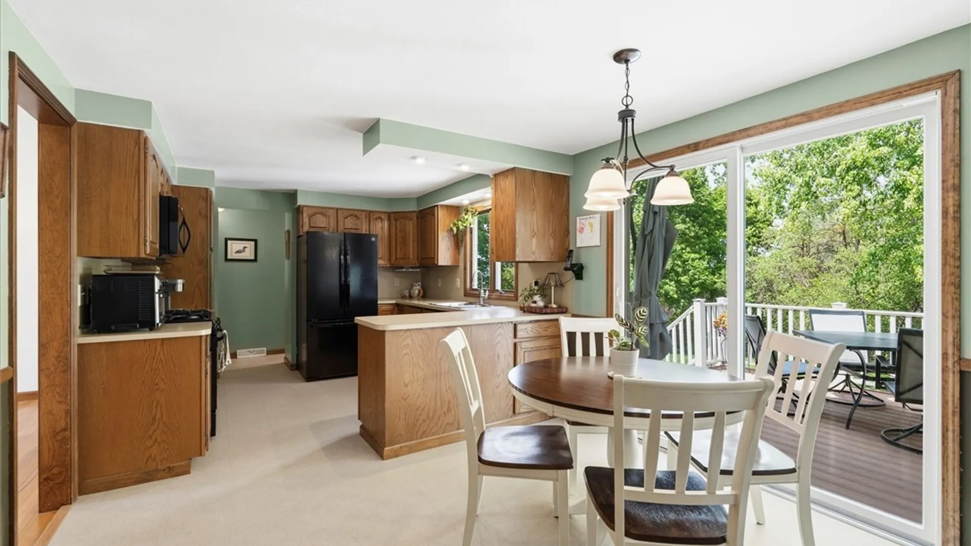 Property at 41 Elm Hill, Camillus, NY 13031 12