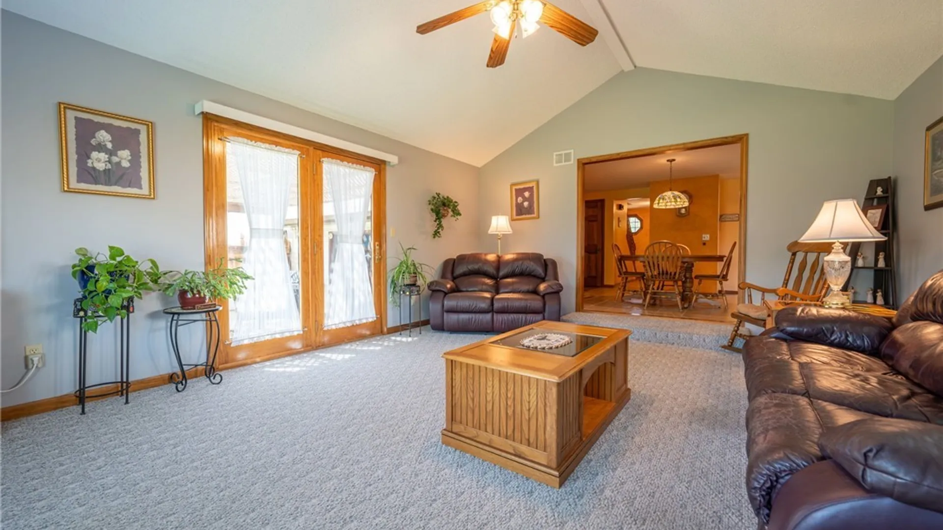 Property at 38 Fawn Trl, West Seneca, NY 14224 16