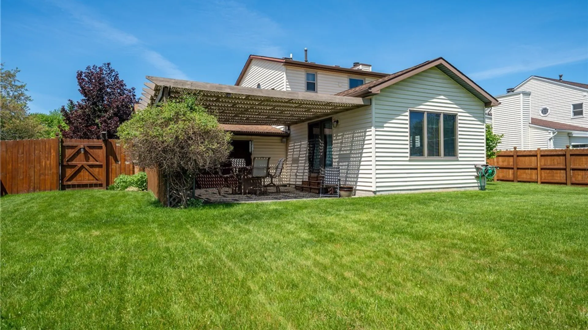 Property at 38 Fawn Trl, West Seneca, NY 14224 41