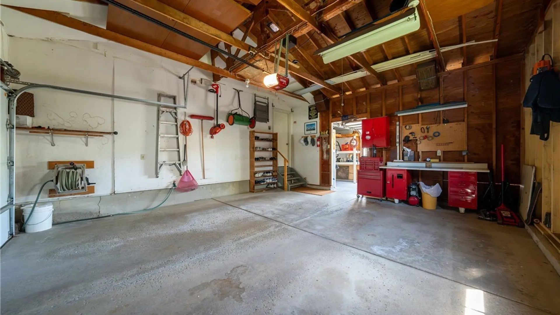 Property at 38 Fawn Trl, West Seneca, NY 14224 42