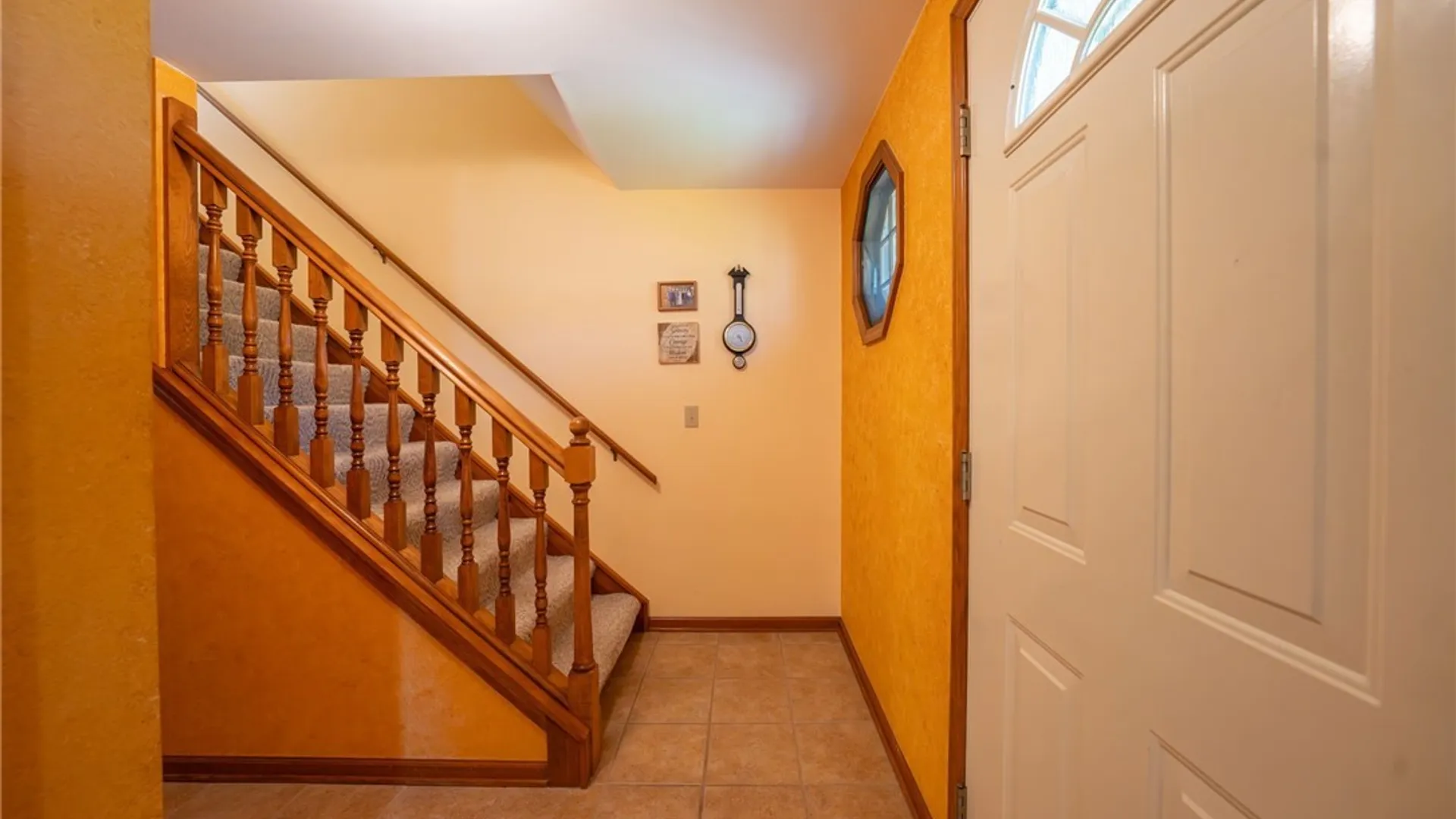 Property at 38 Fawn Trl, West Seneca, NY 14224 5