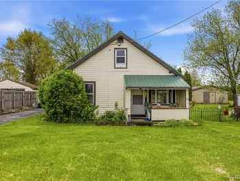 Property at 6129 Lockport Road, Niagara, NY 14305