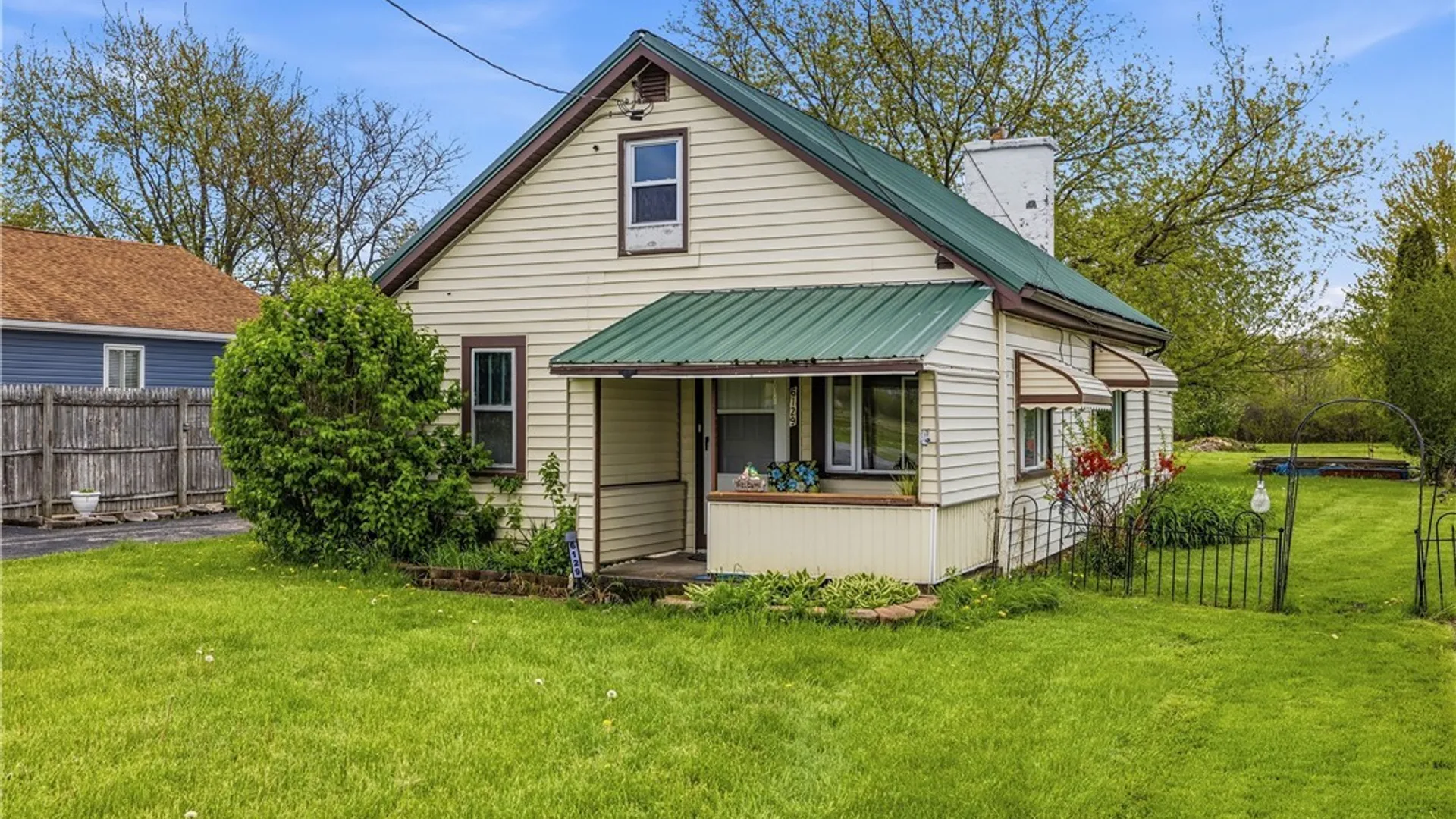 Property at 6129 Lockport Road, Niagara, NY 14305 3