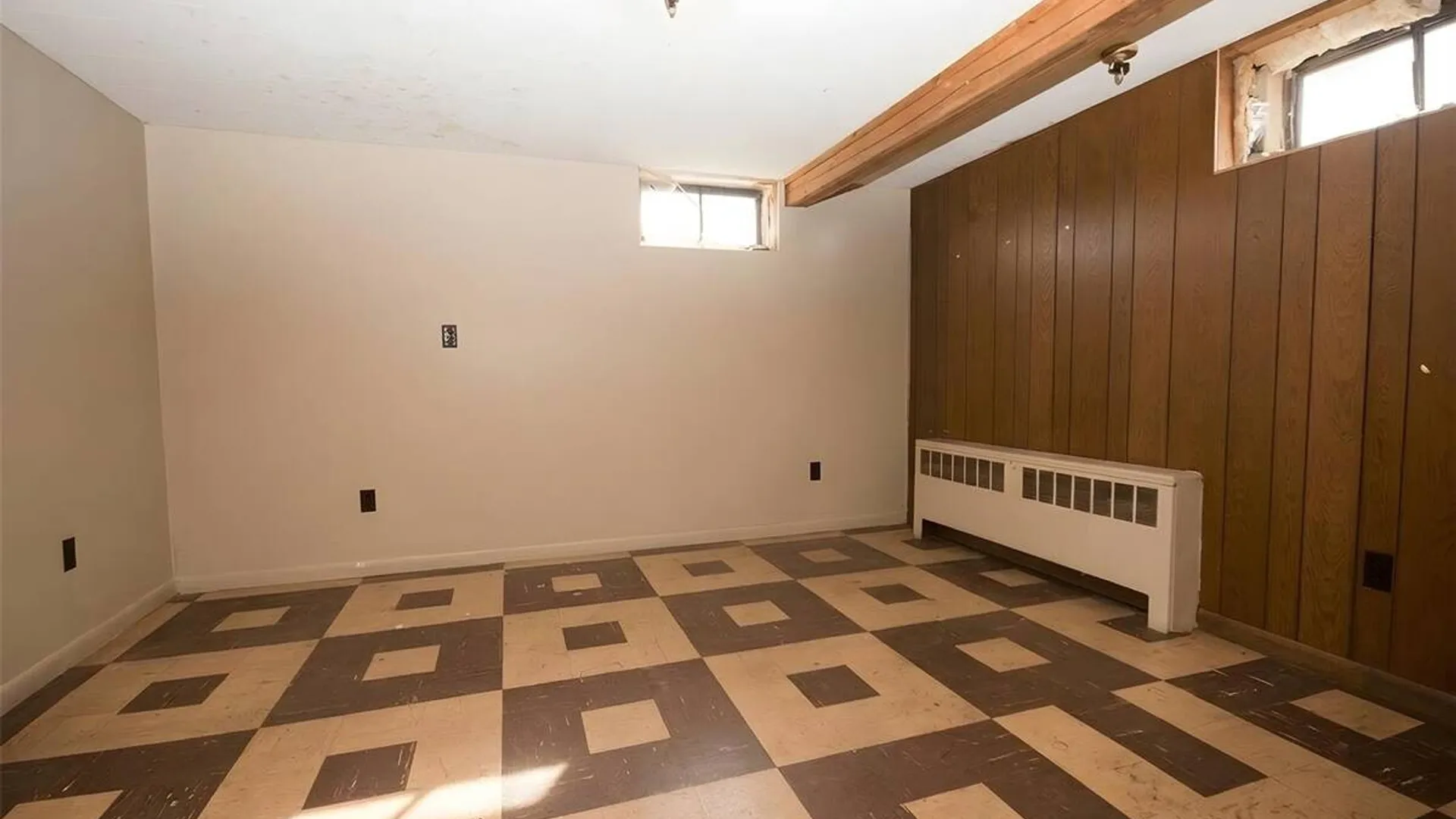 Property at 318 Jamaica Avenue, Medford, NY 11763 22
