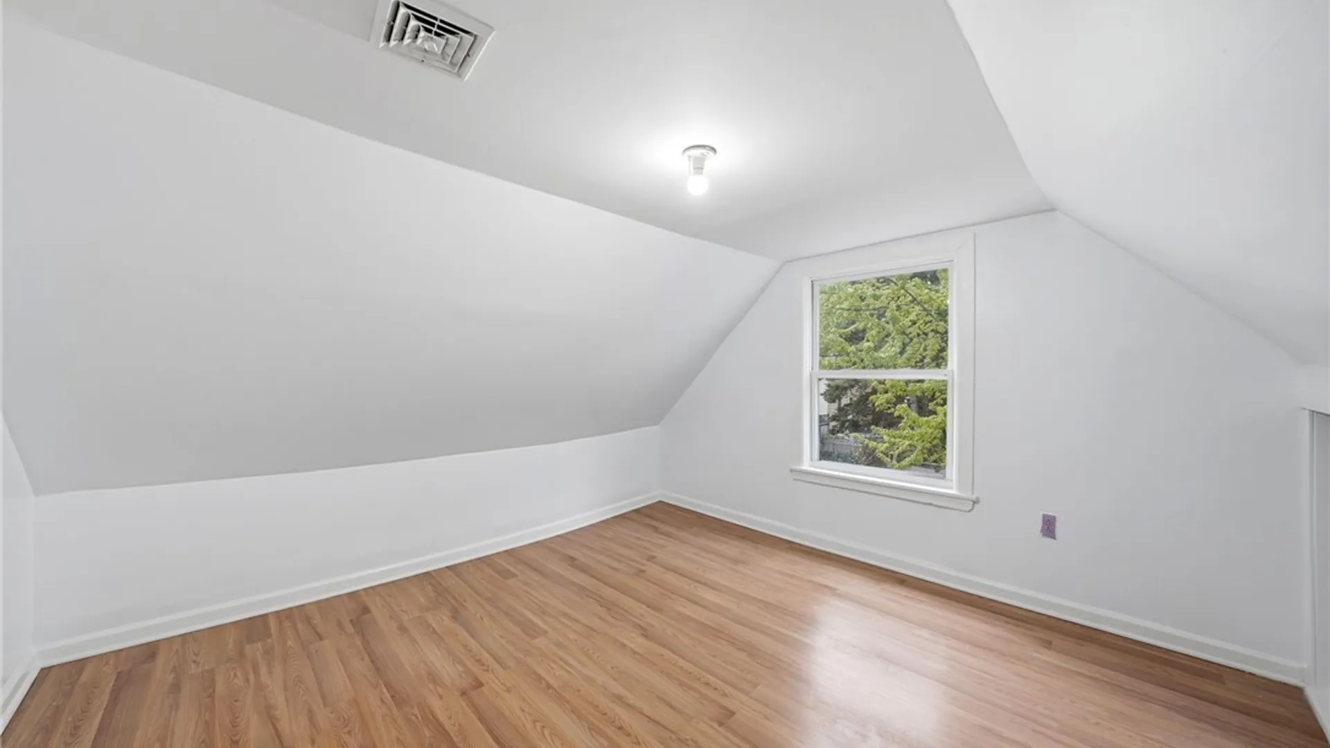 Property at 262 Sumner Place, Buffalo, NY 14211 39