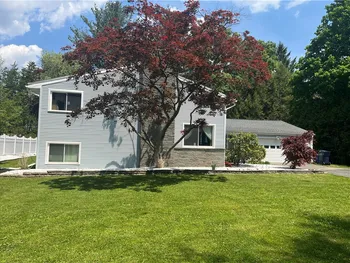 Property at 46 Larchwood Drive, Perinton, NY 14534