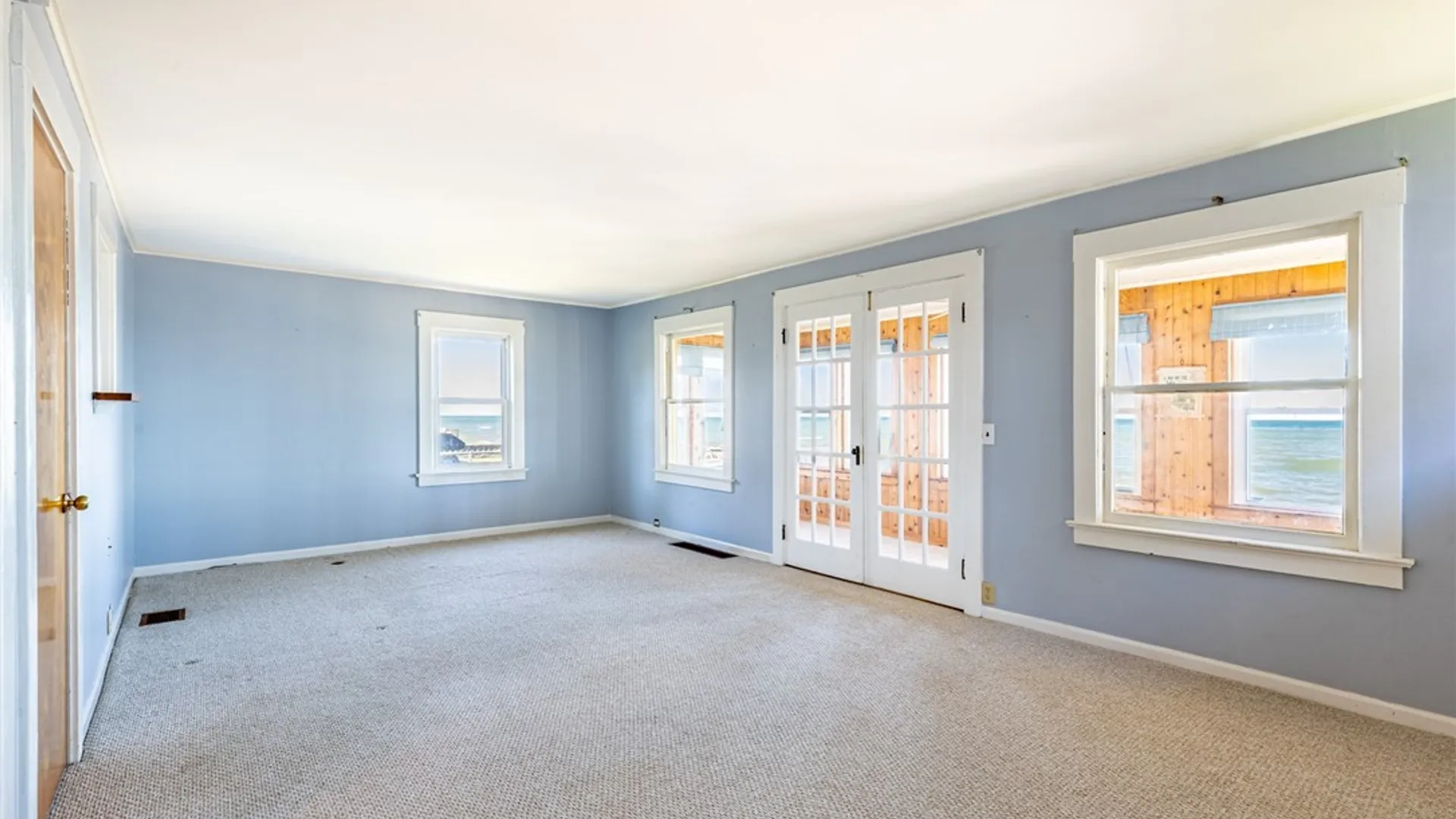 Property at 2520 Edgemere Drive, Greece, NY 14612 15